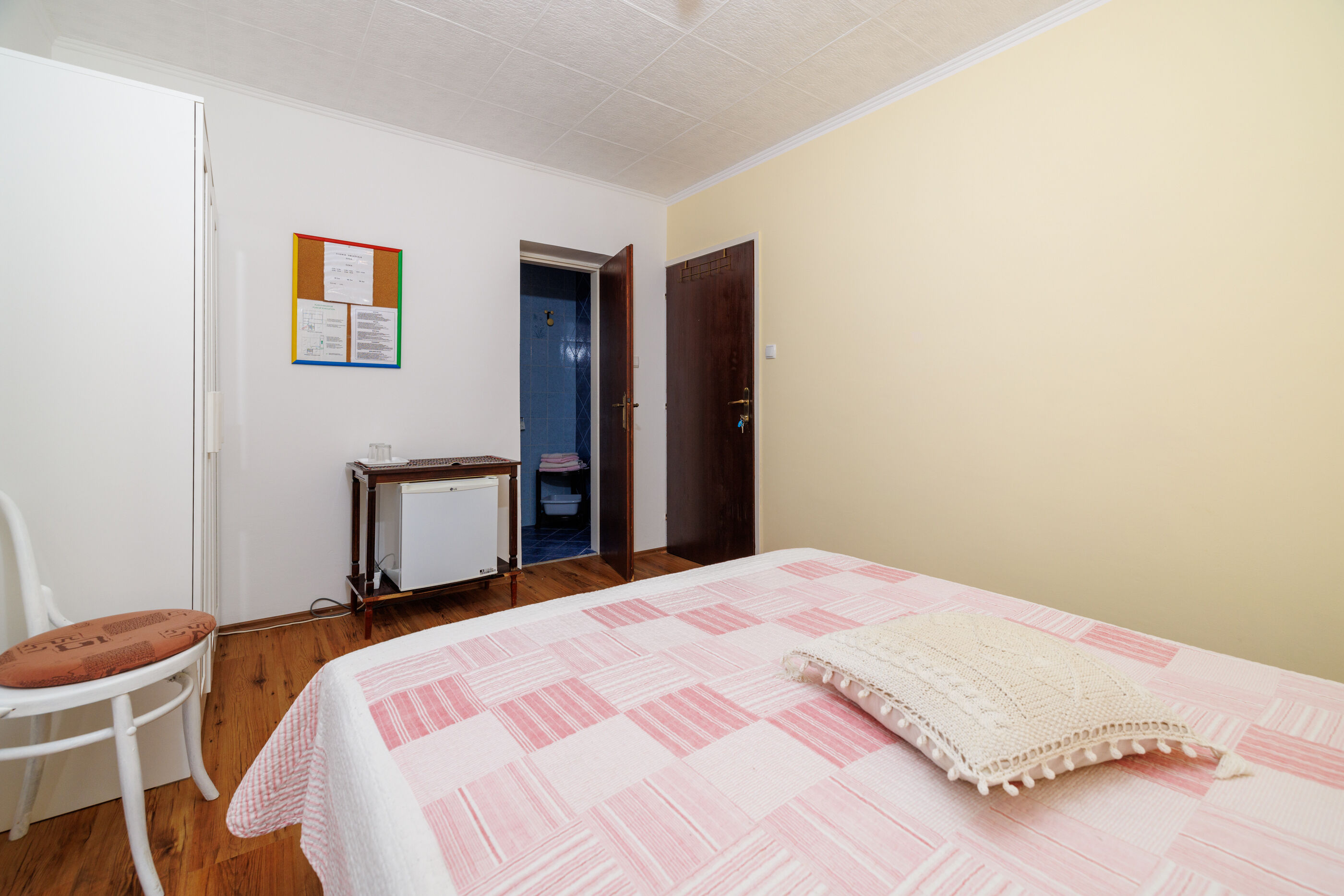 Apartments and Room Mirjana 86871-S1