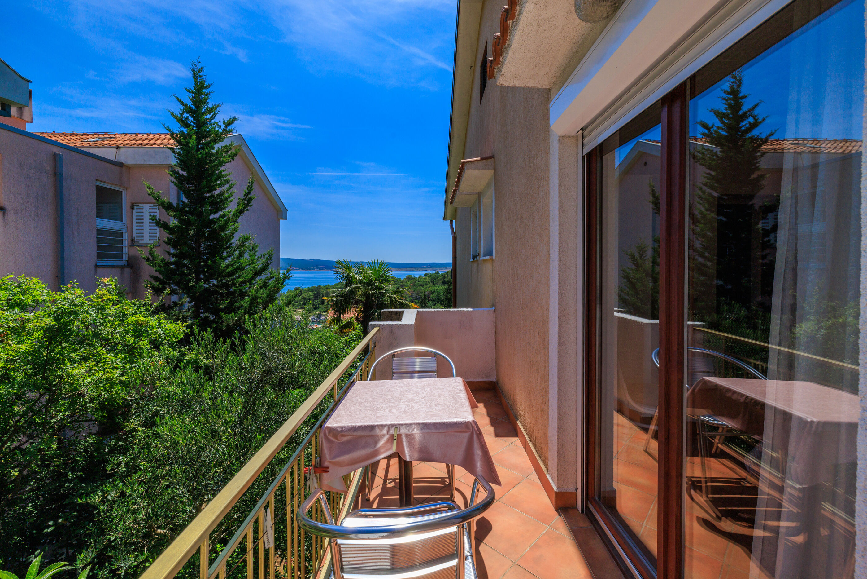 Apartments and Room Mirjana 86871-S1