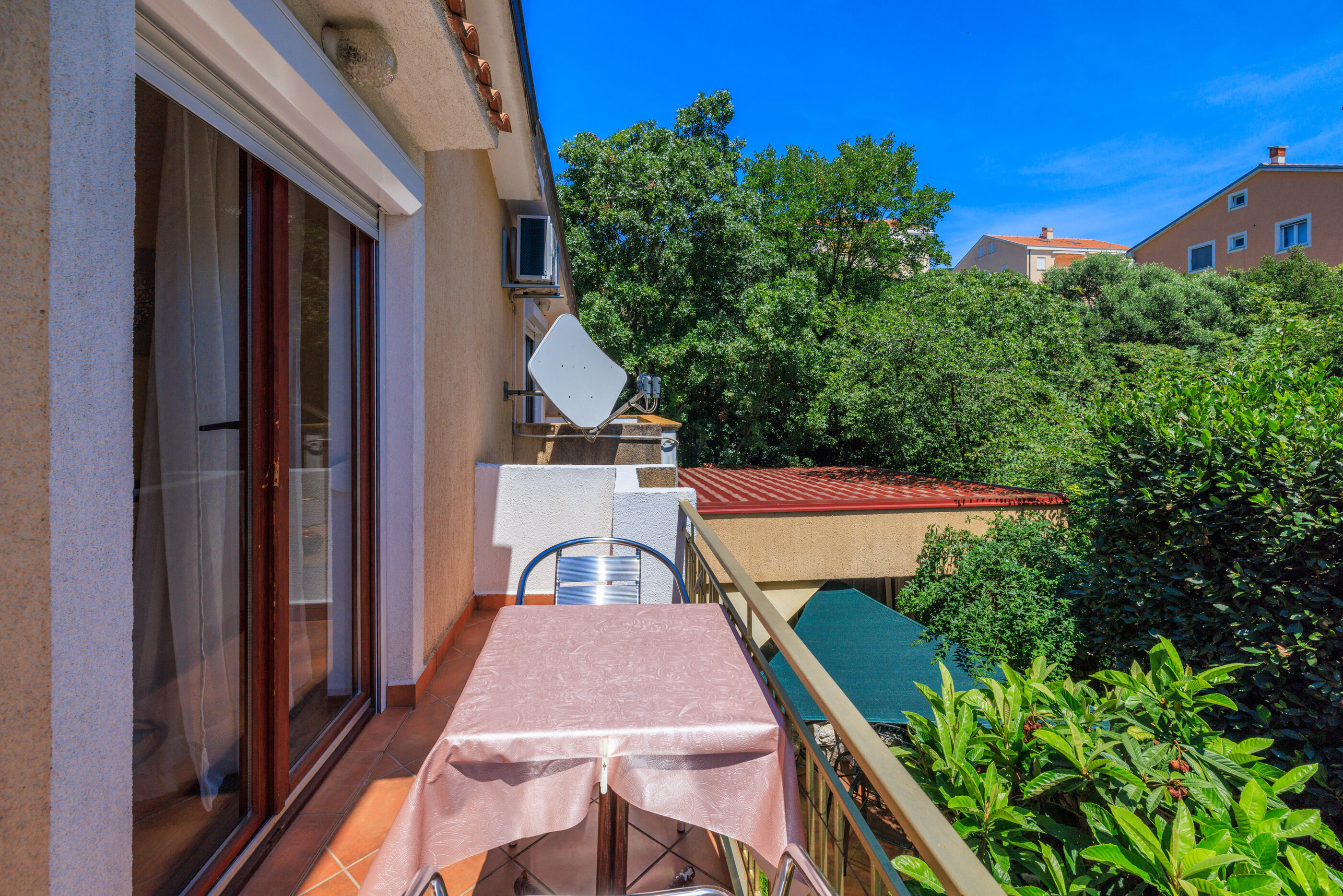 Apartments and Room Mirjana 86871-S1