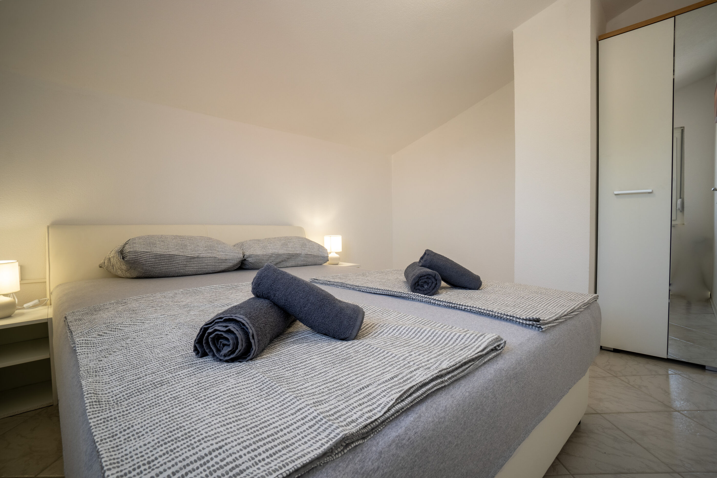 Apartments Najam Skundric 30627-A5