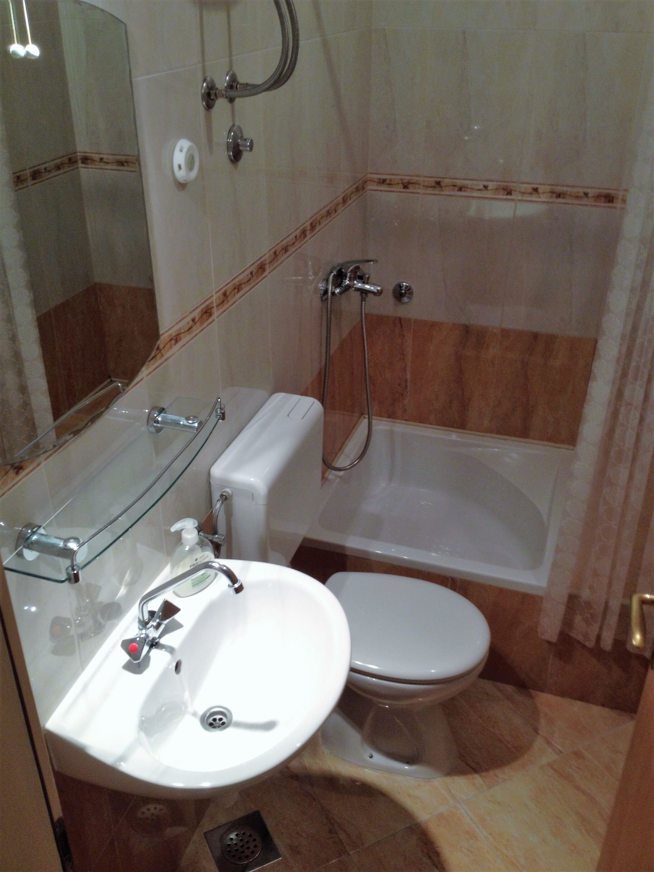 Apartments and Room Leut 34203-A1