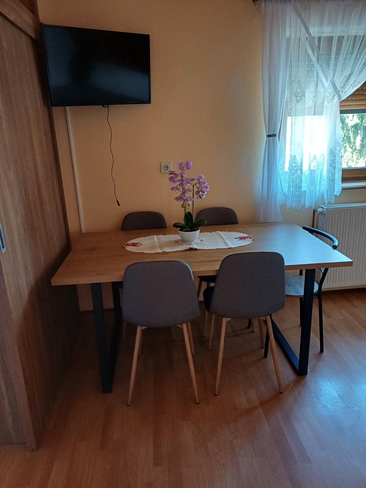 Apartments Renata 80671-A2