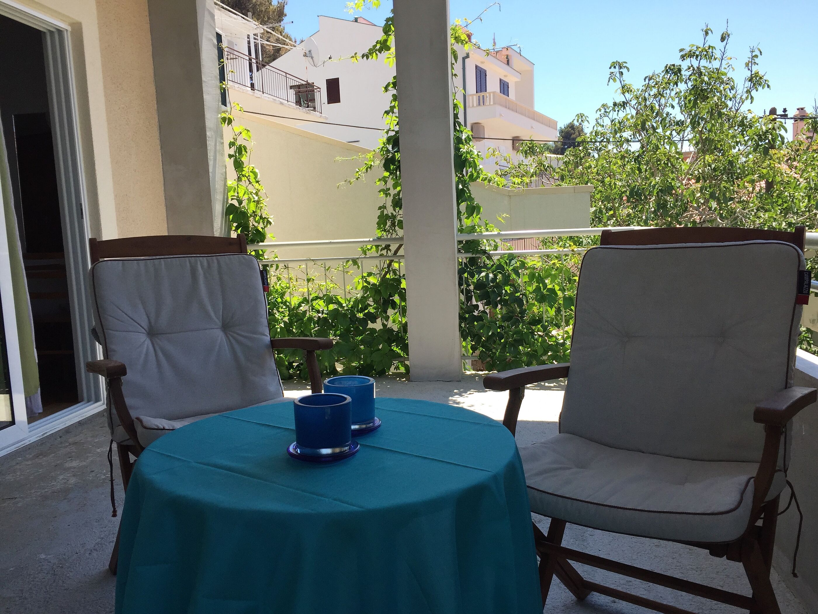 Apartments and Room Leut 34203-A2
