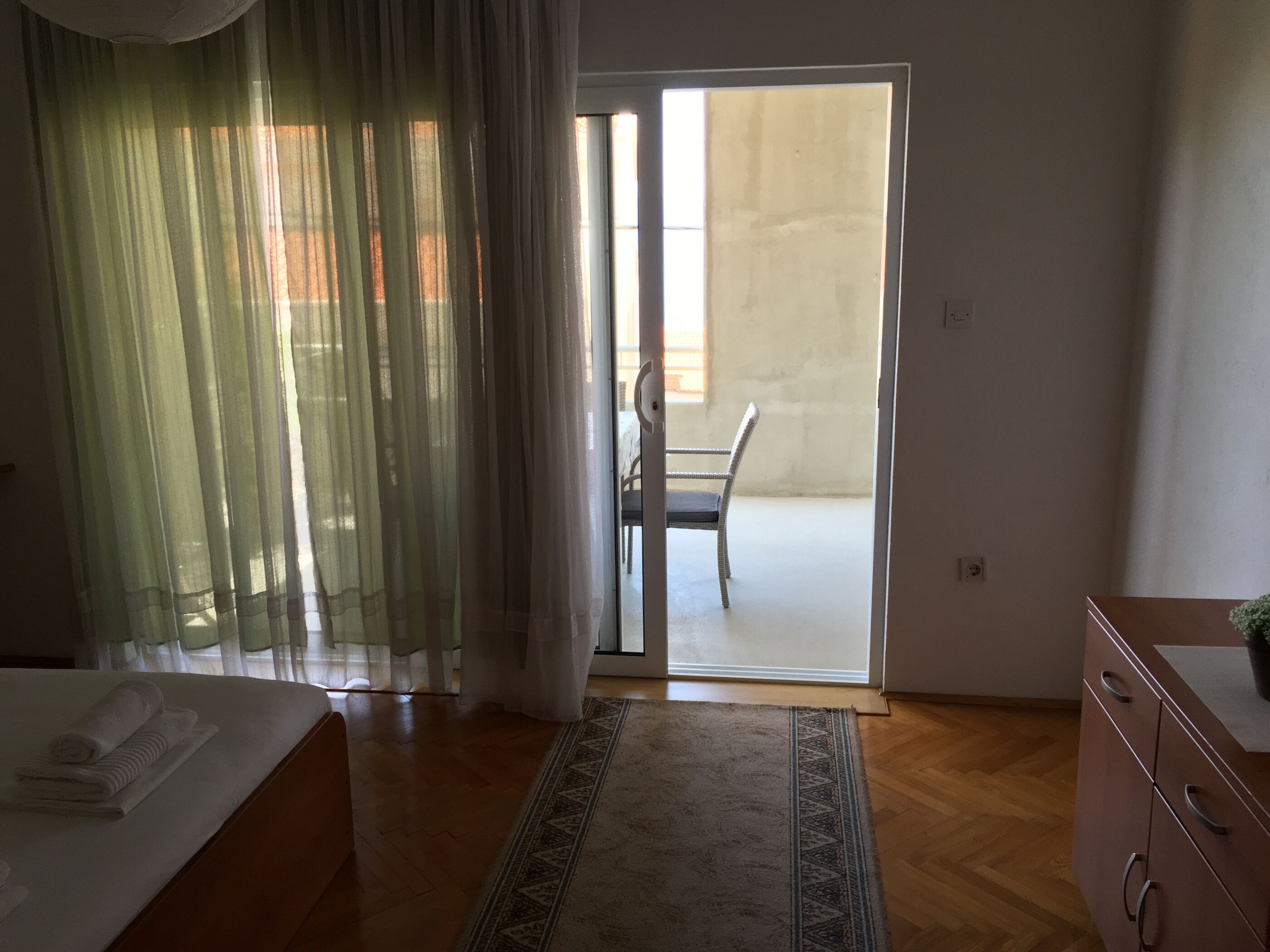 Apartments and Room Leut 34203-A2