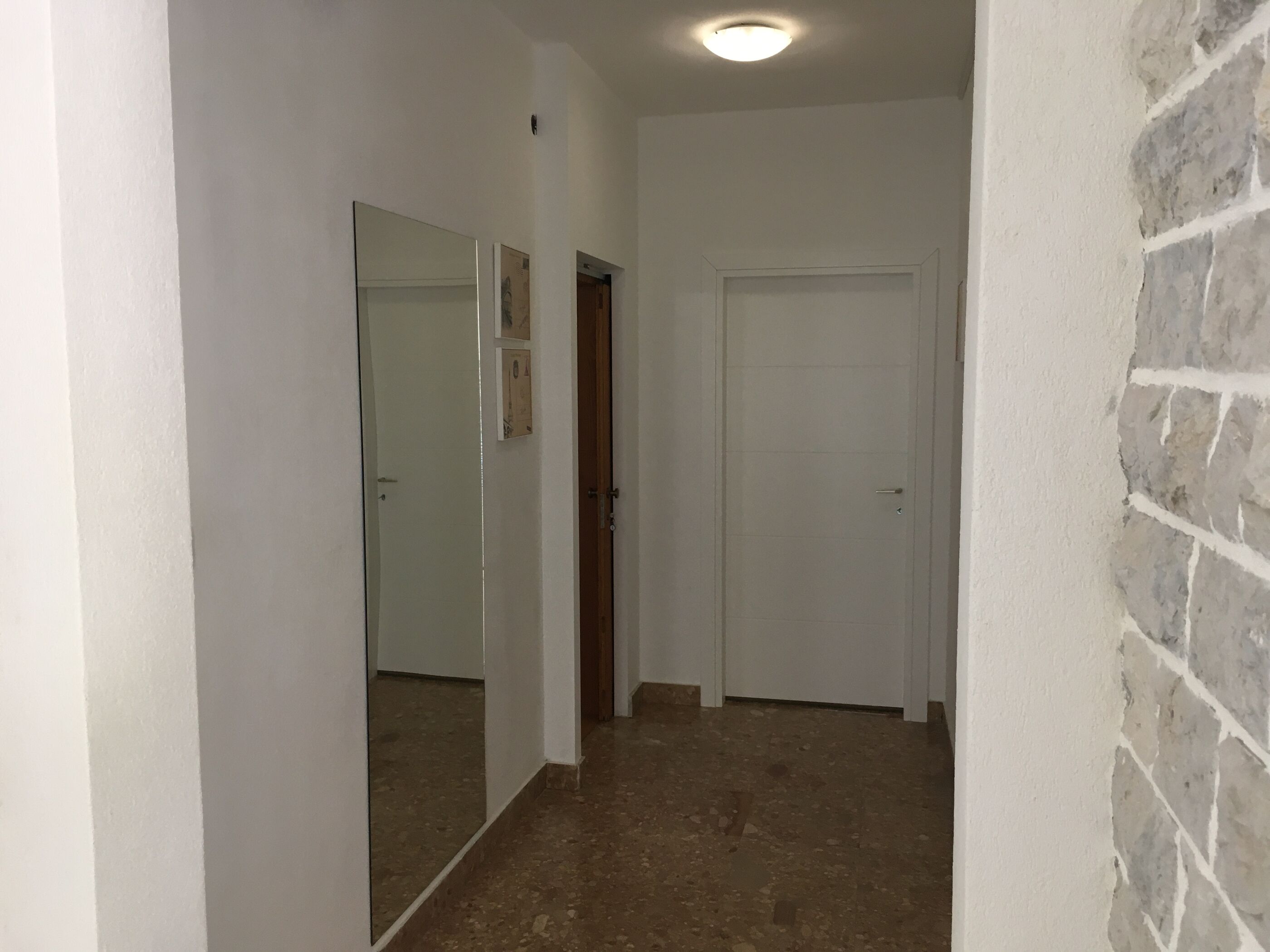 Apartments and Room Leut 34203-A2