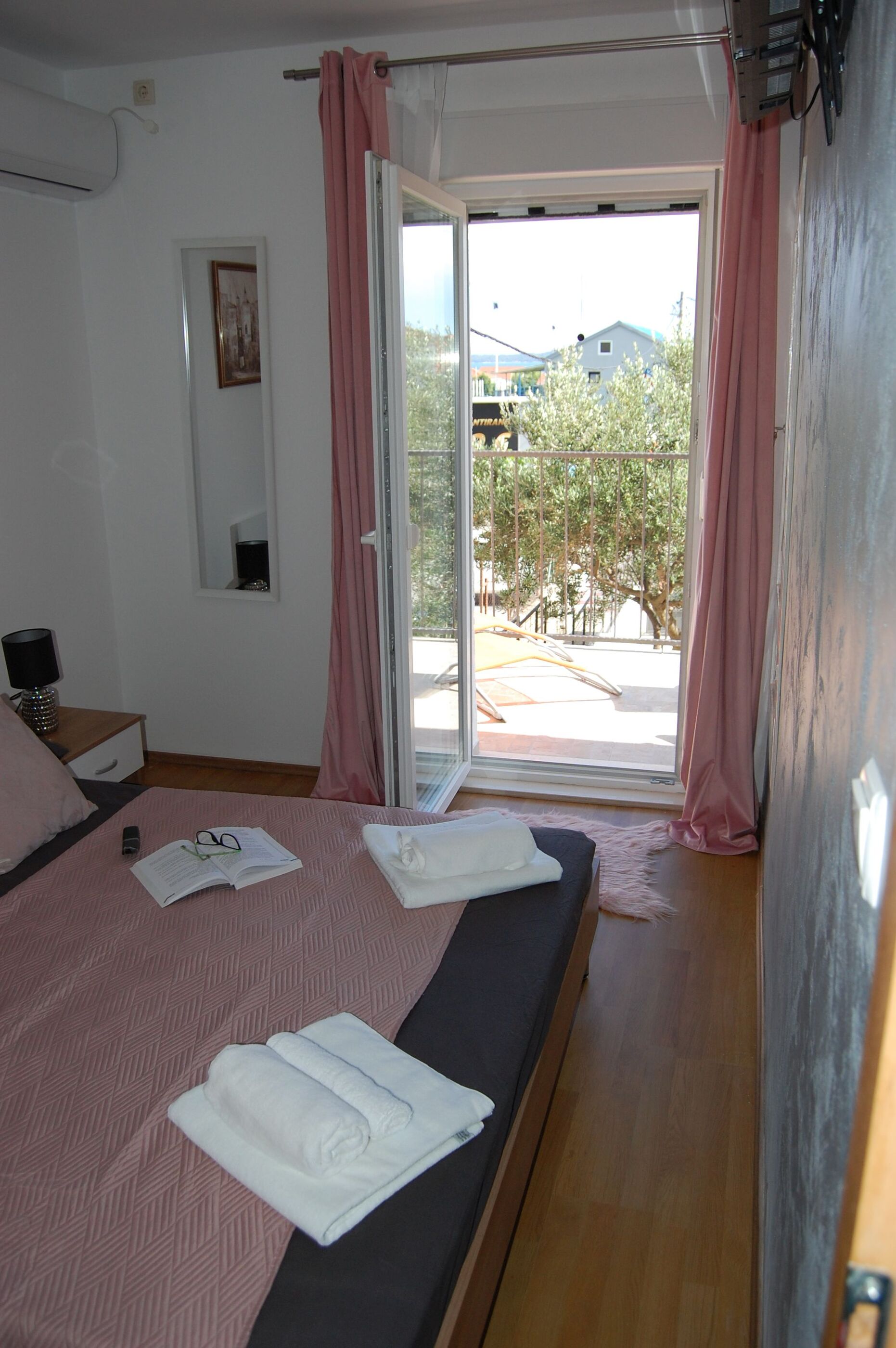 Apartment Sun - 100m from sea 115561-A1