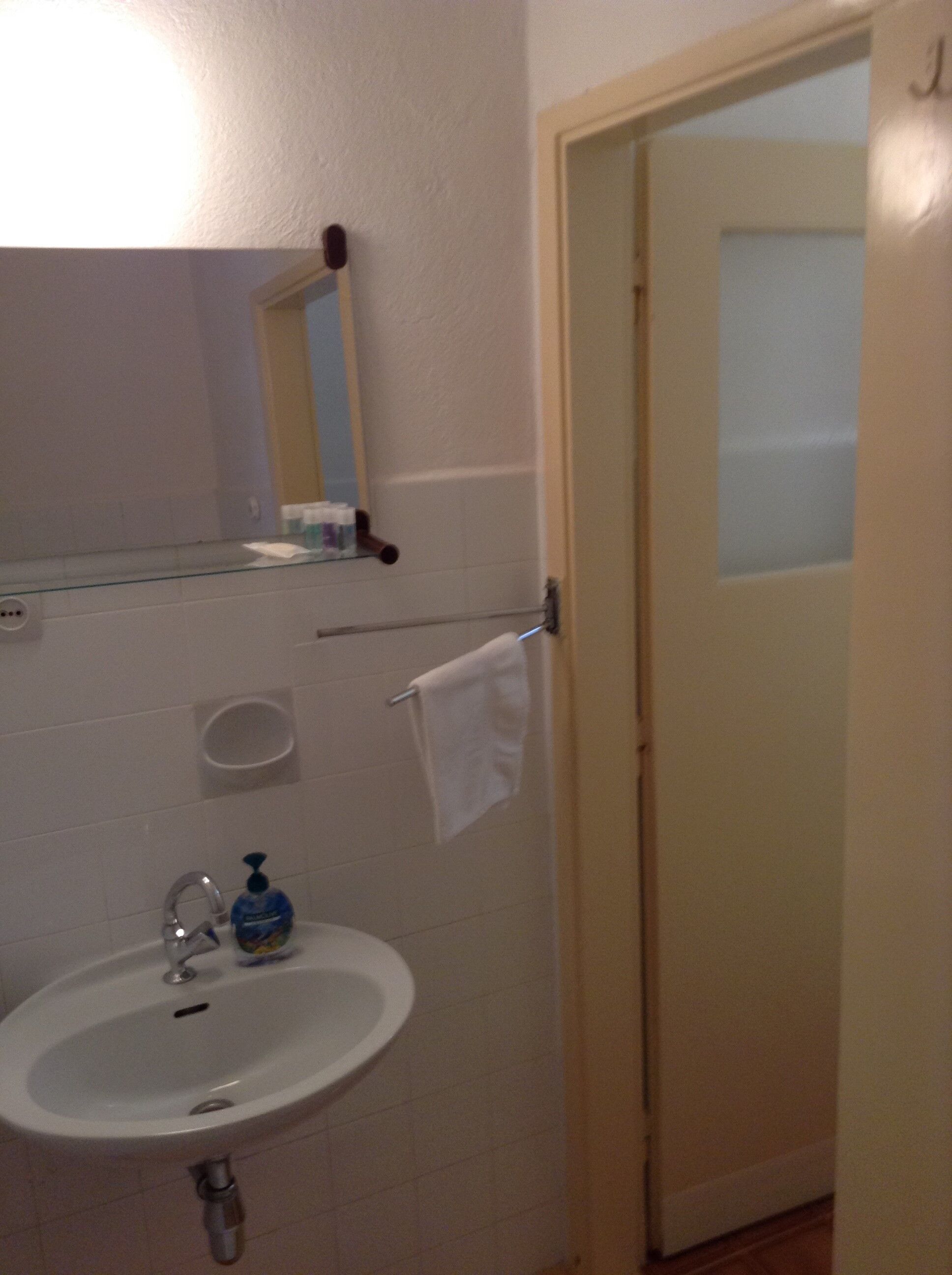 Apartments and Room Leut 34203-S1