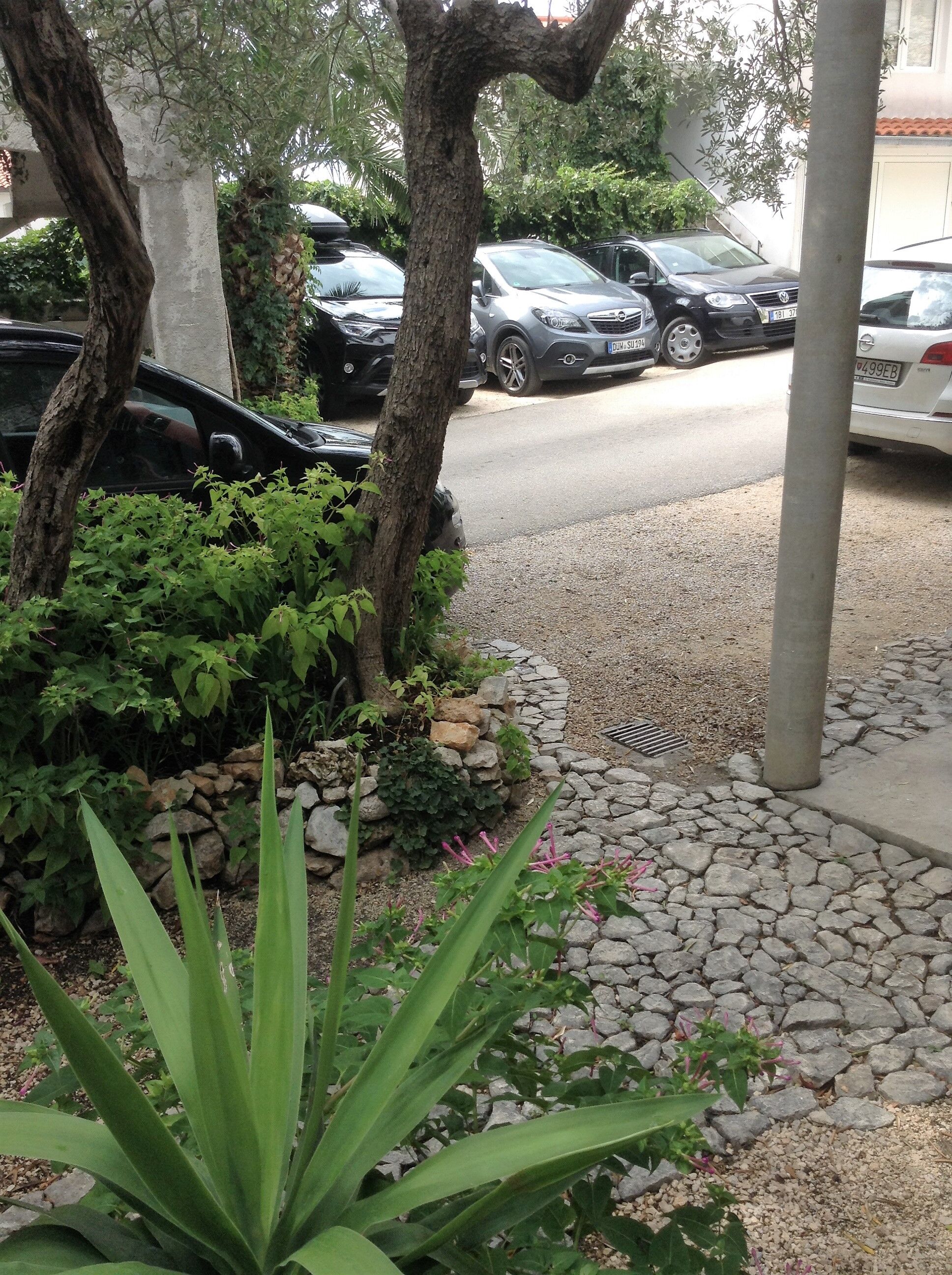 Apartments and Room Leut 34203-A2