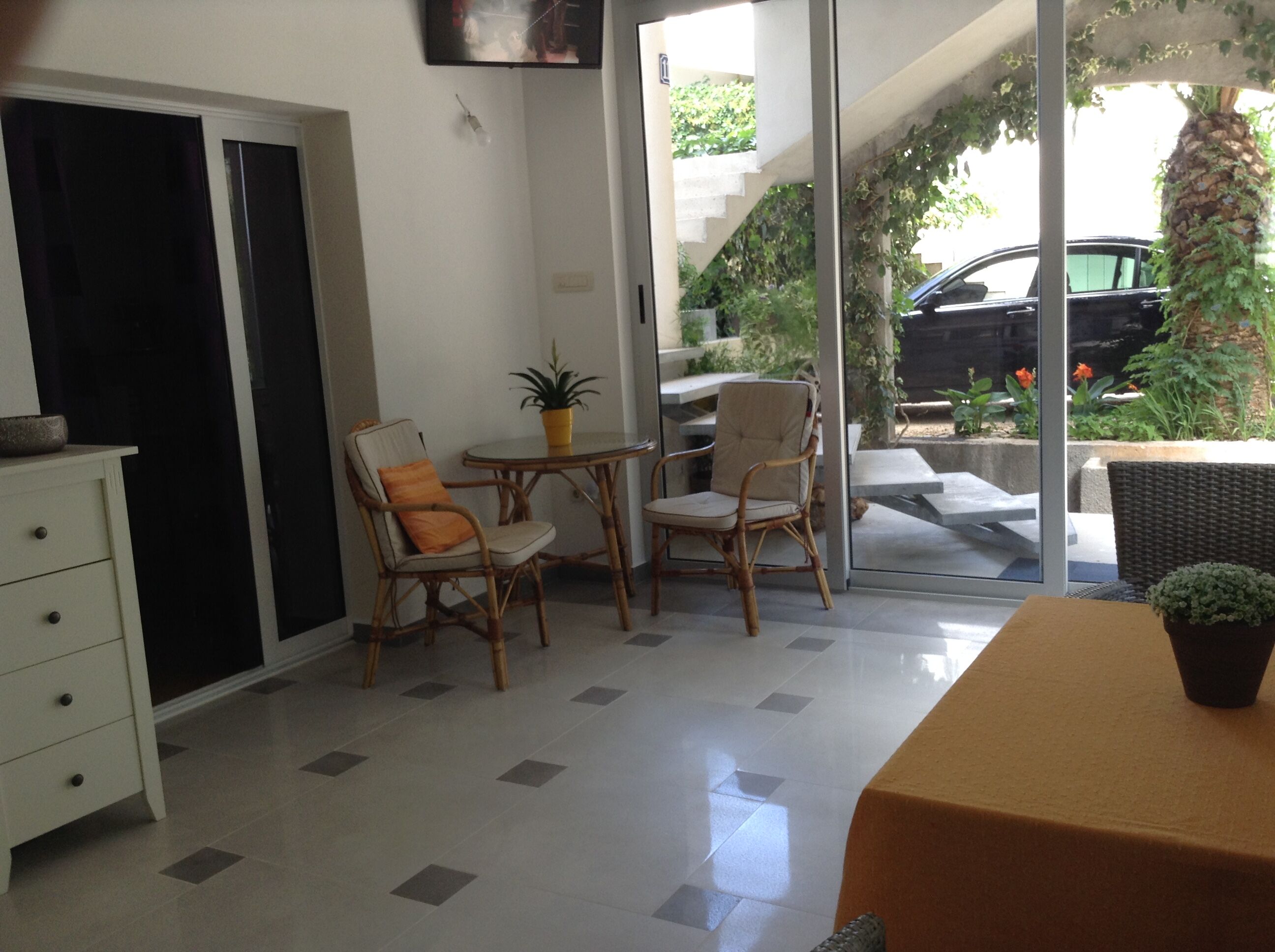 Apartments and Room Leut 34203-A2