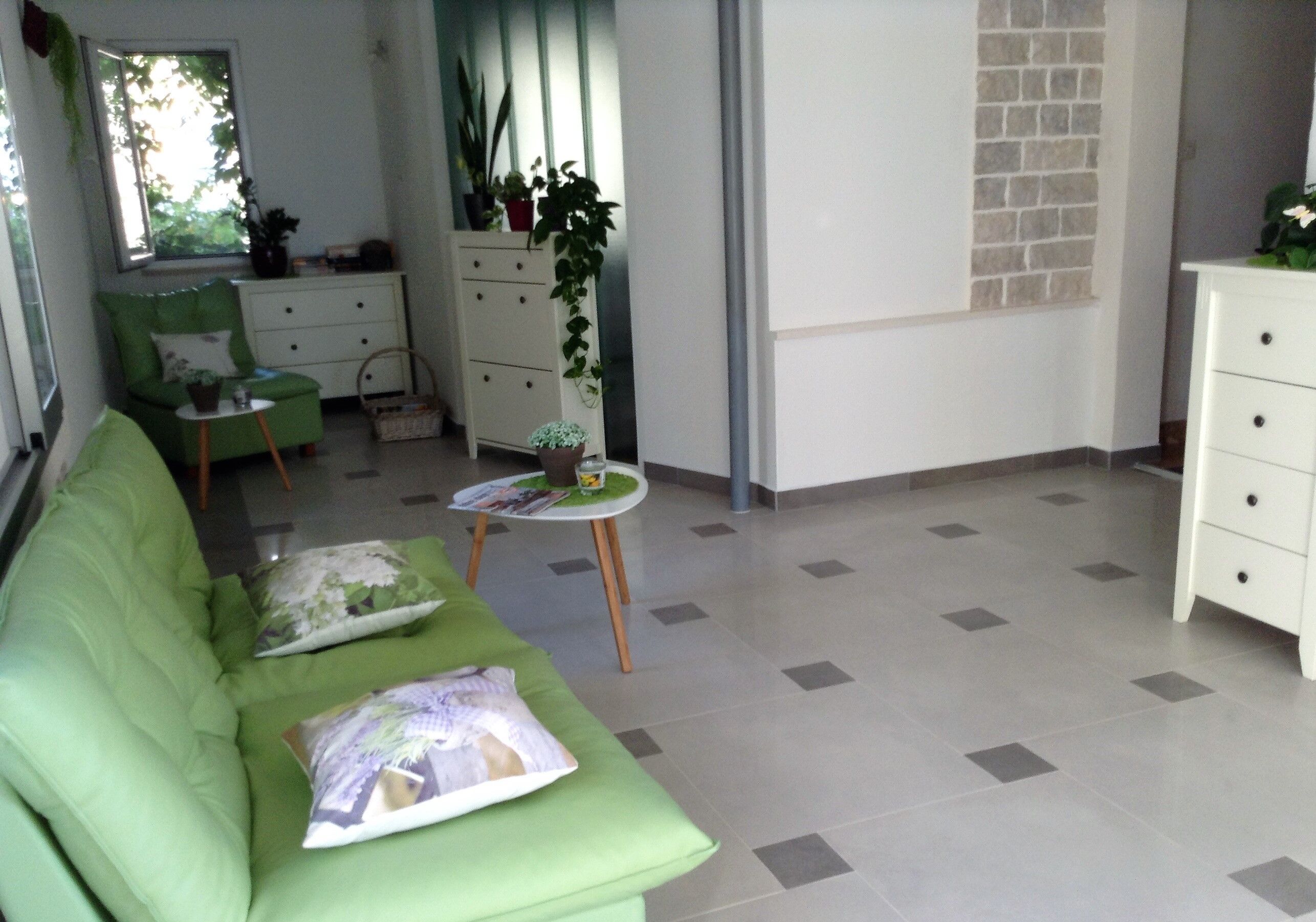 Apartments and Room Leut 34203-A2