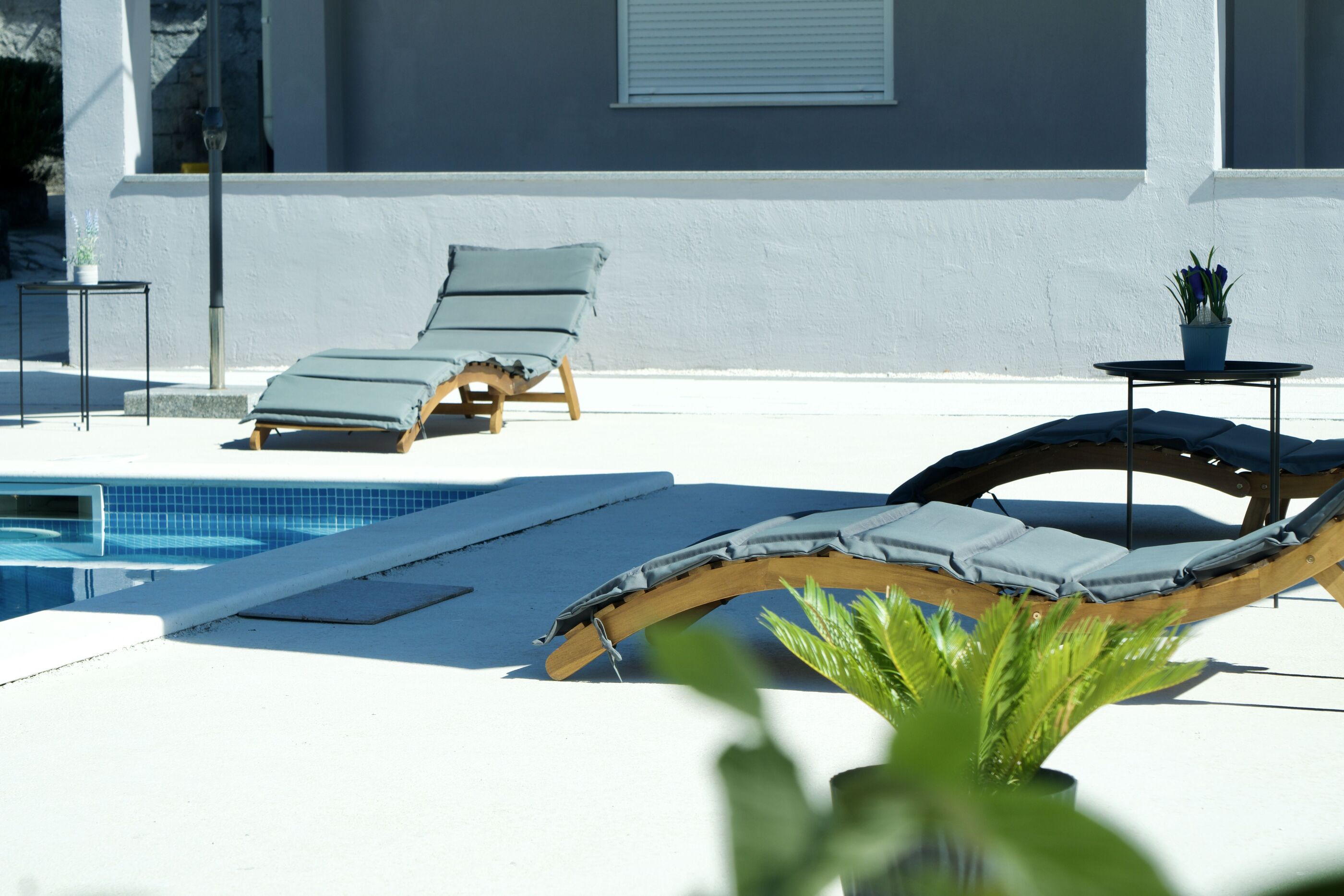 Apartment Mario - with pool 115571-A1