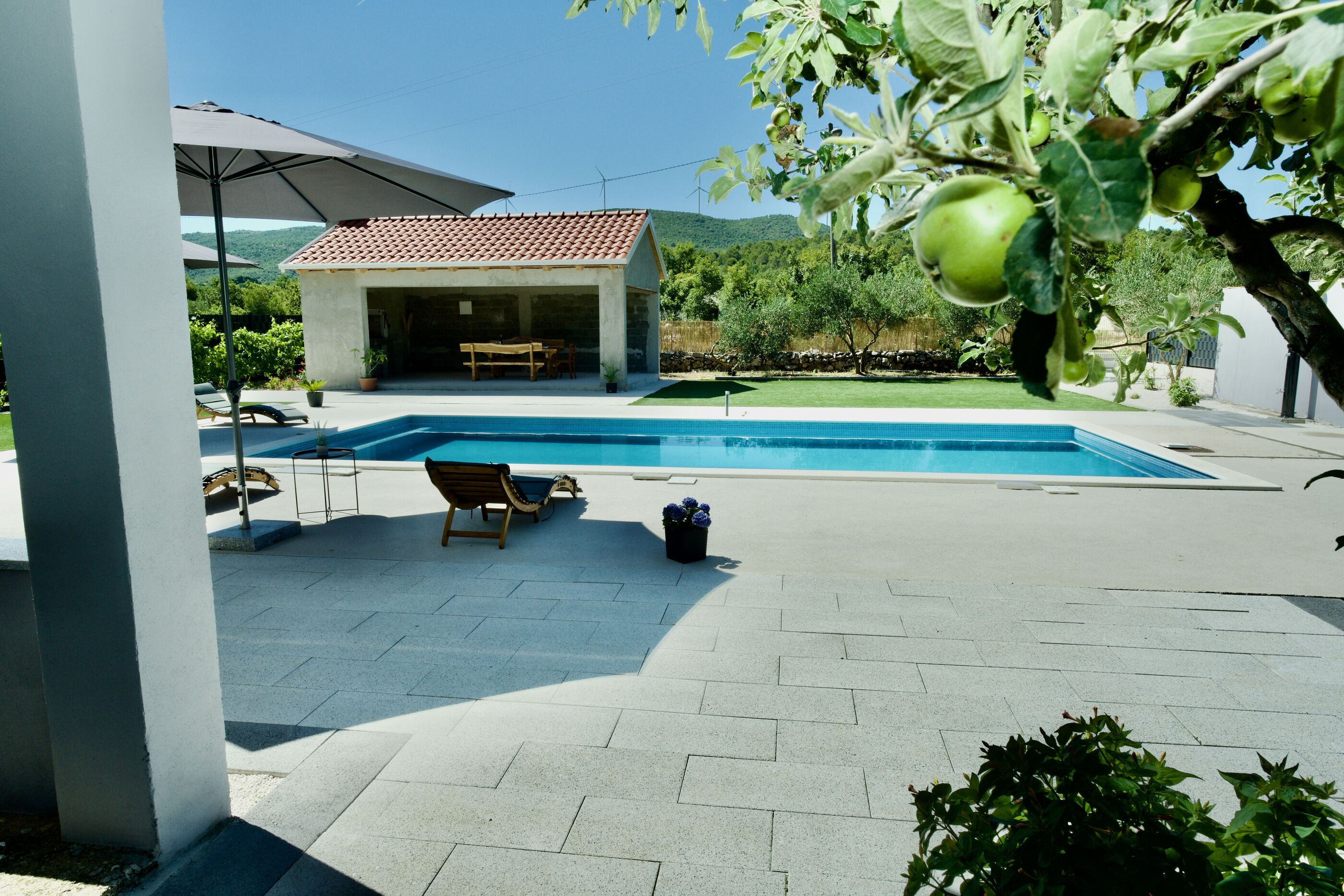 Apartment Mario - with pool 115571-A1