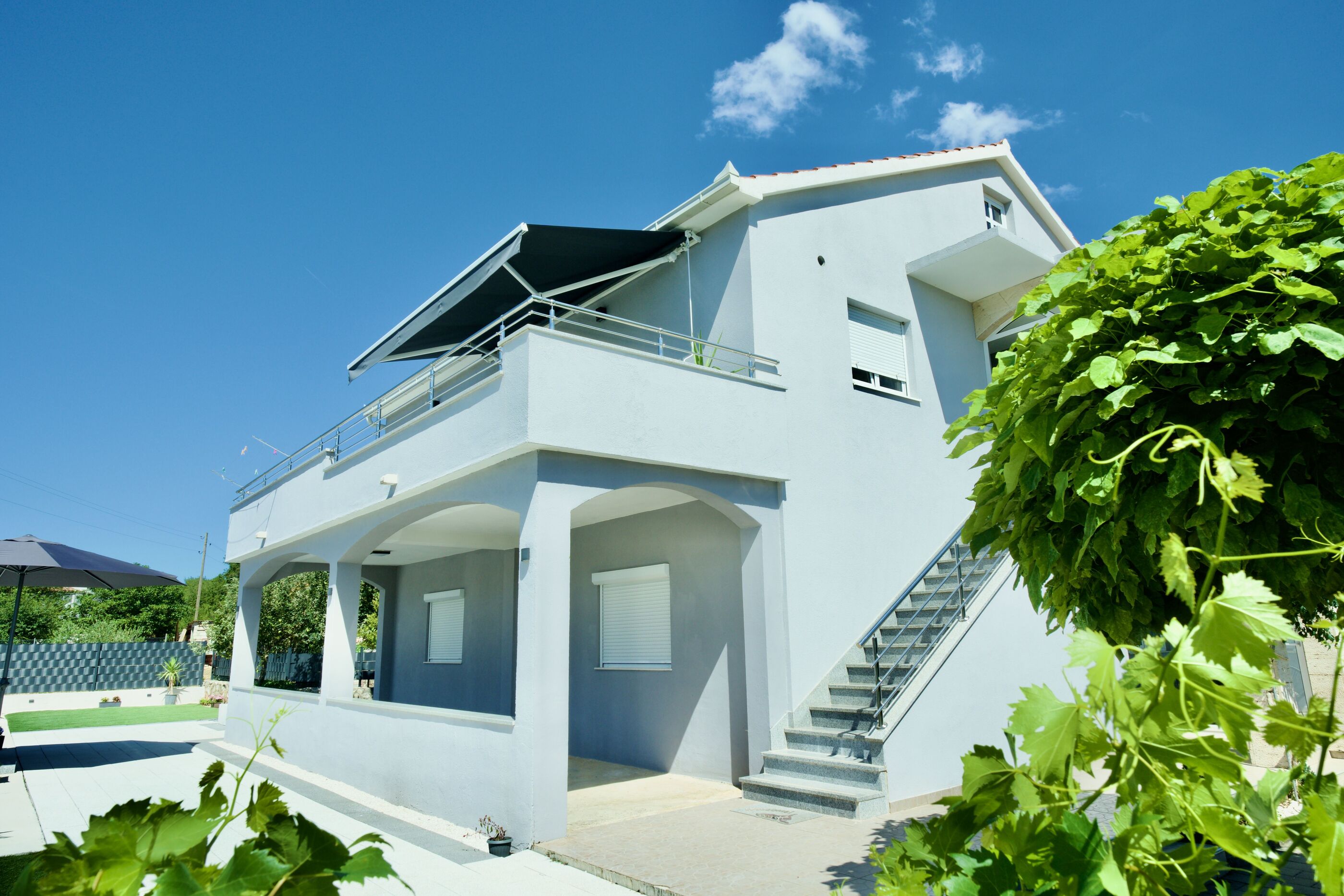 Apartment Mario - with pool 115571-A1