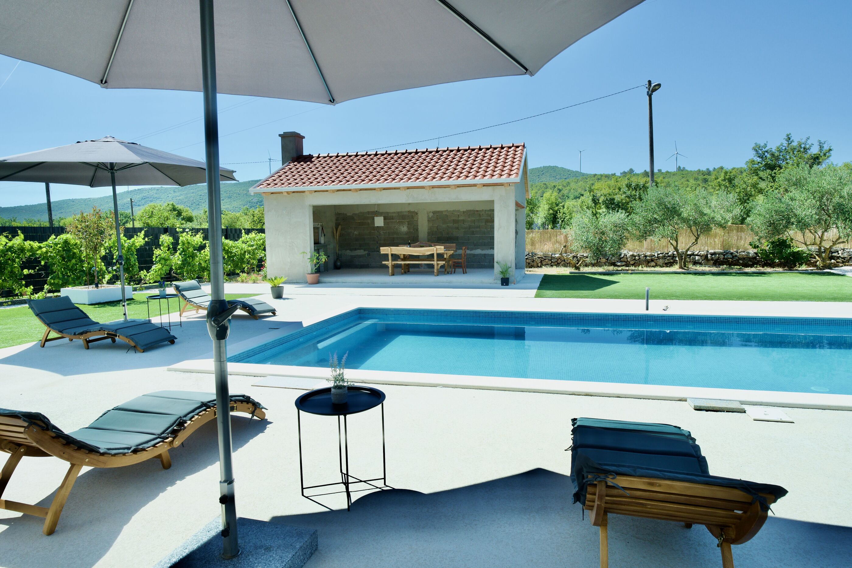 Apartment Mario - with pool 115571-A1