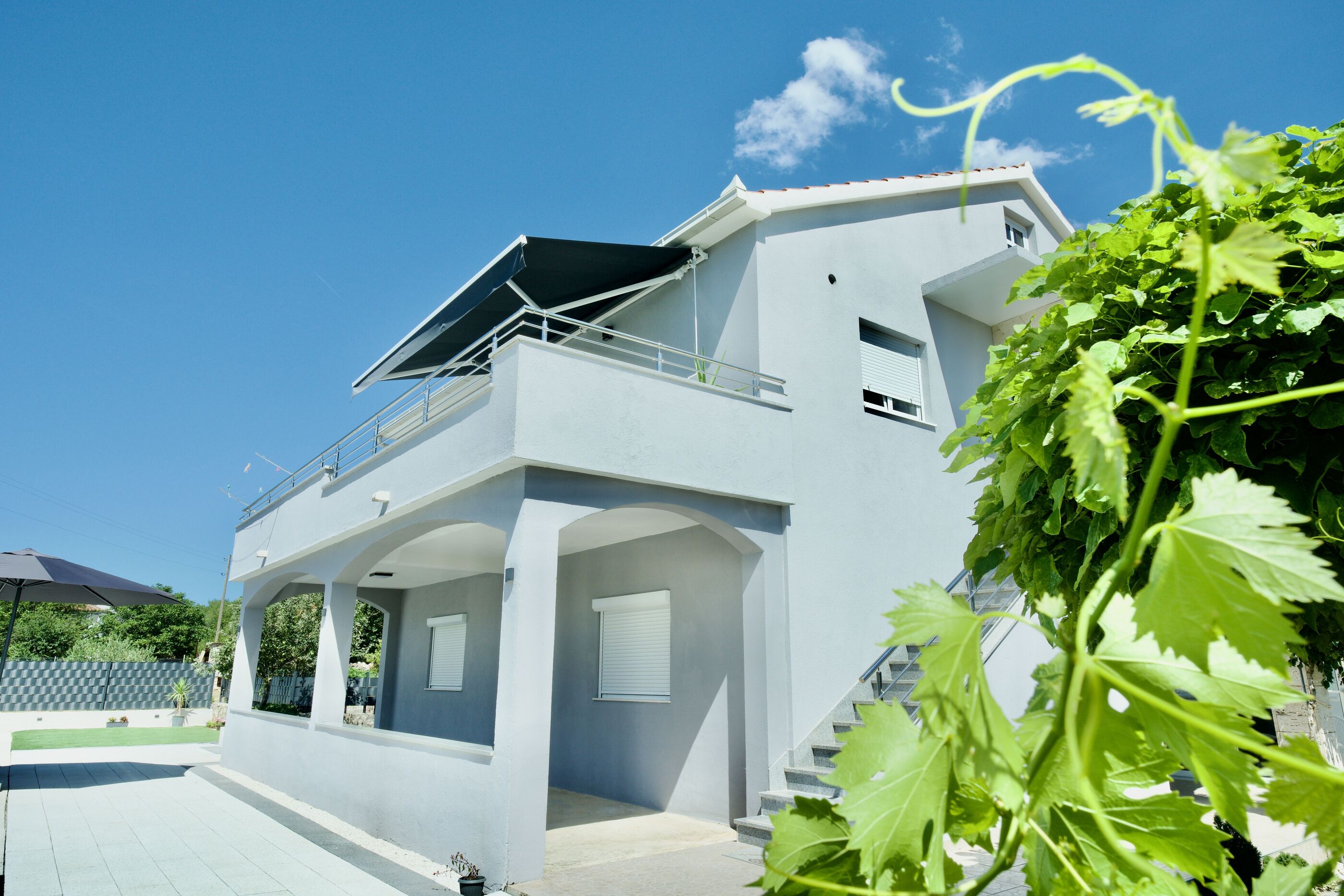 Apartment Mario - with pool 115571-A1