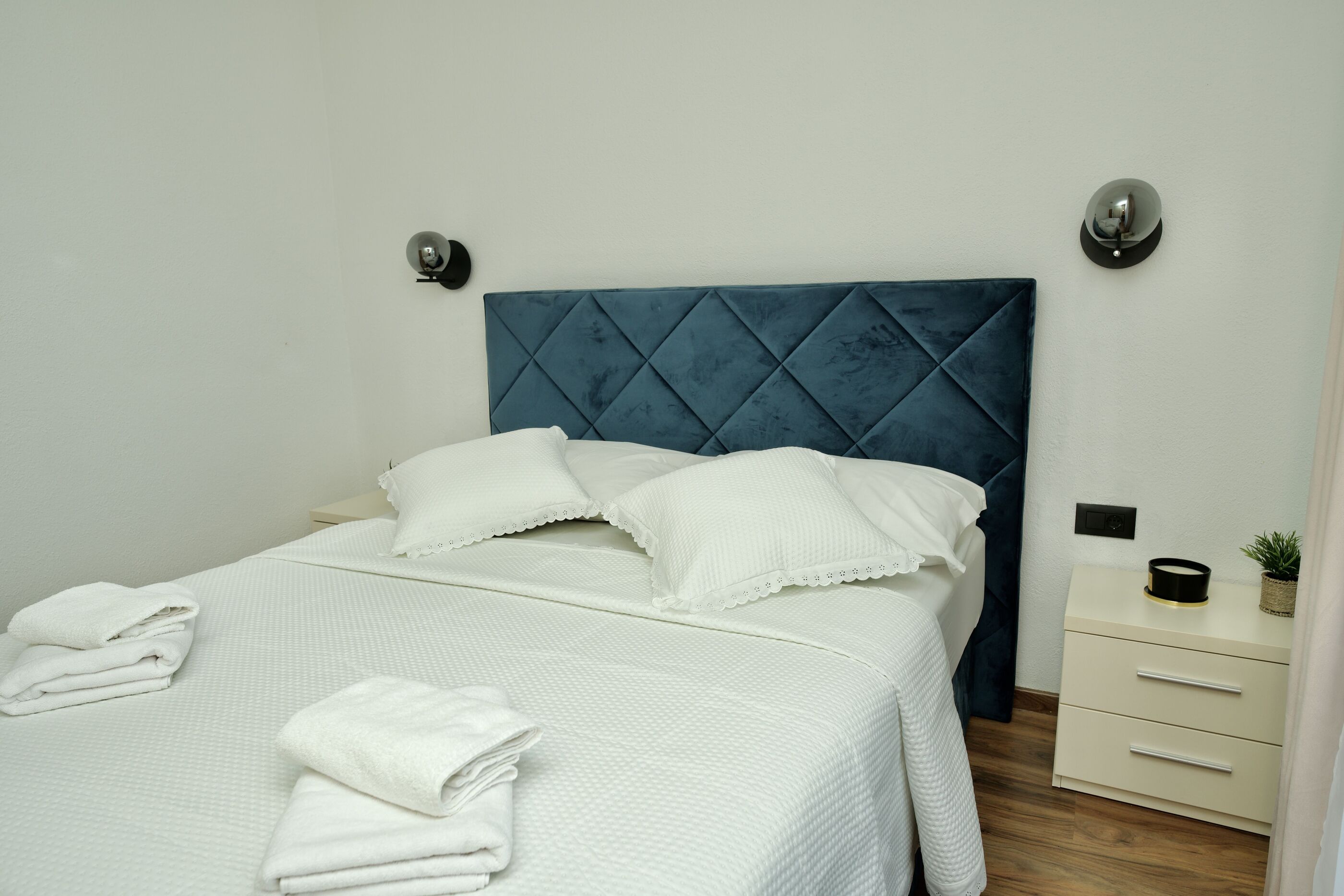 Apartment Mario - with pool 115571-A1