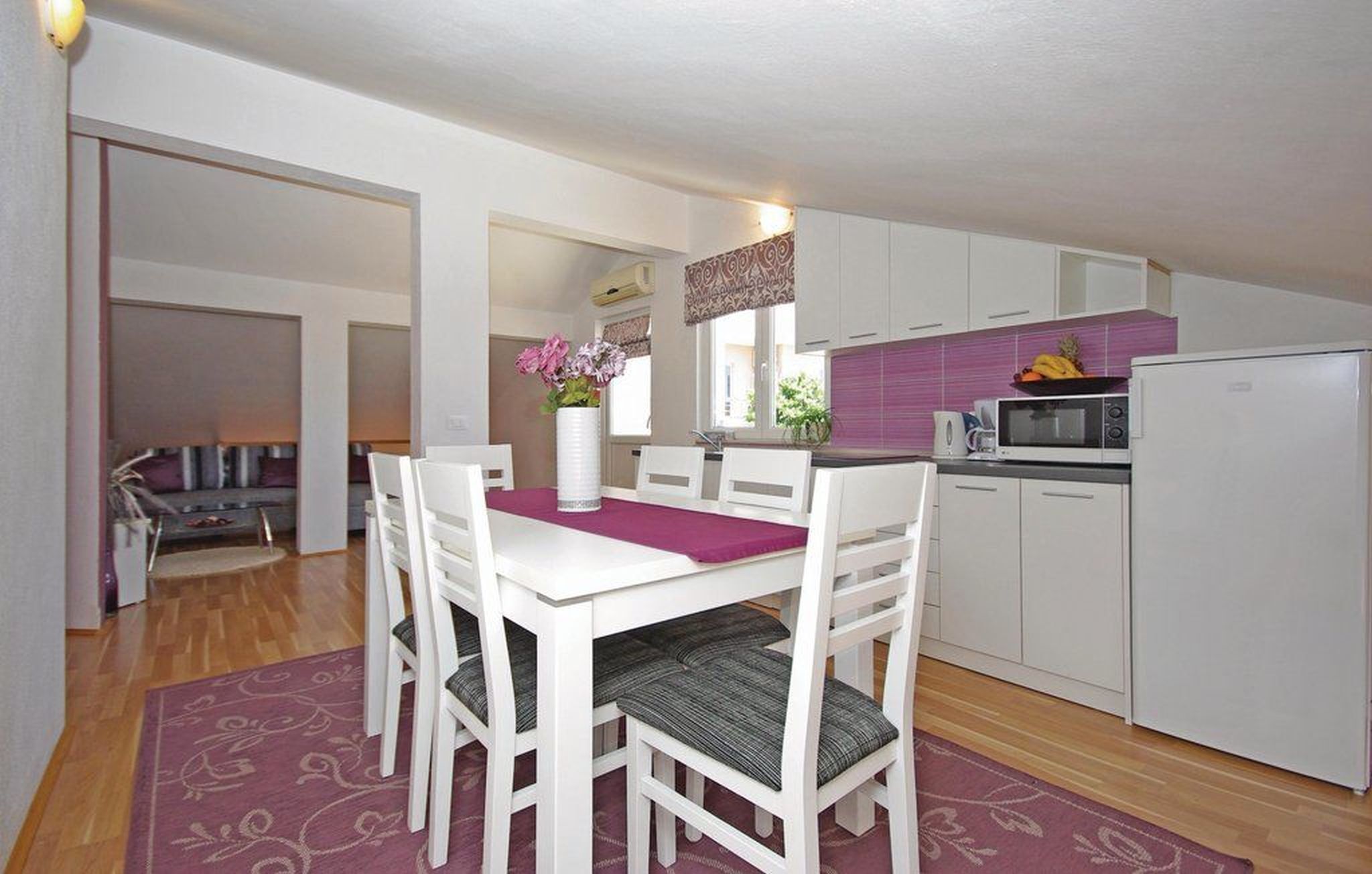 Apartments Pavlinović 66501-A1