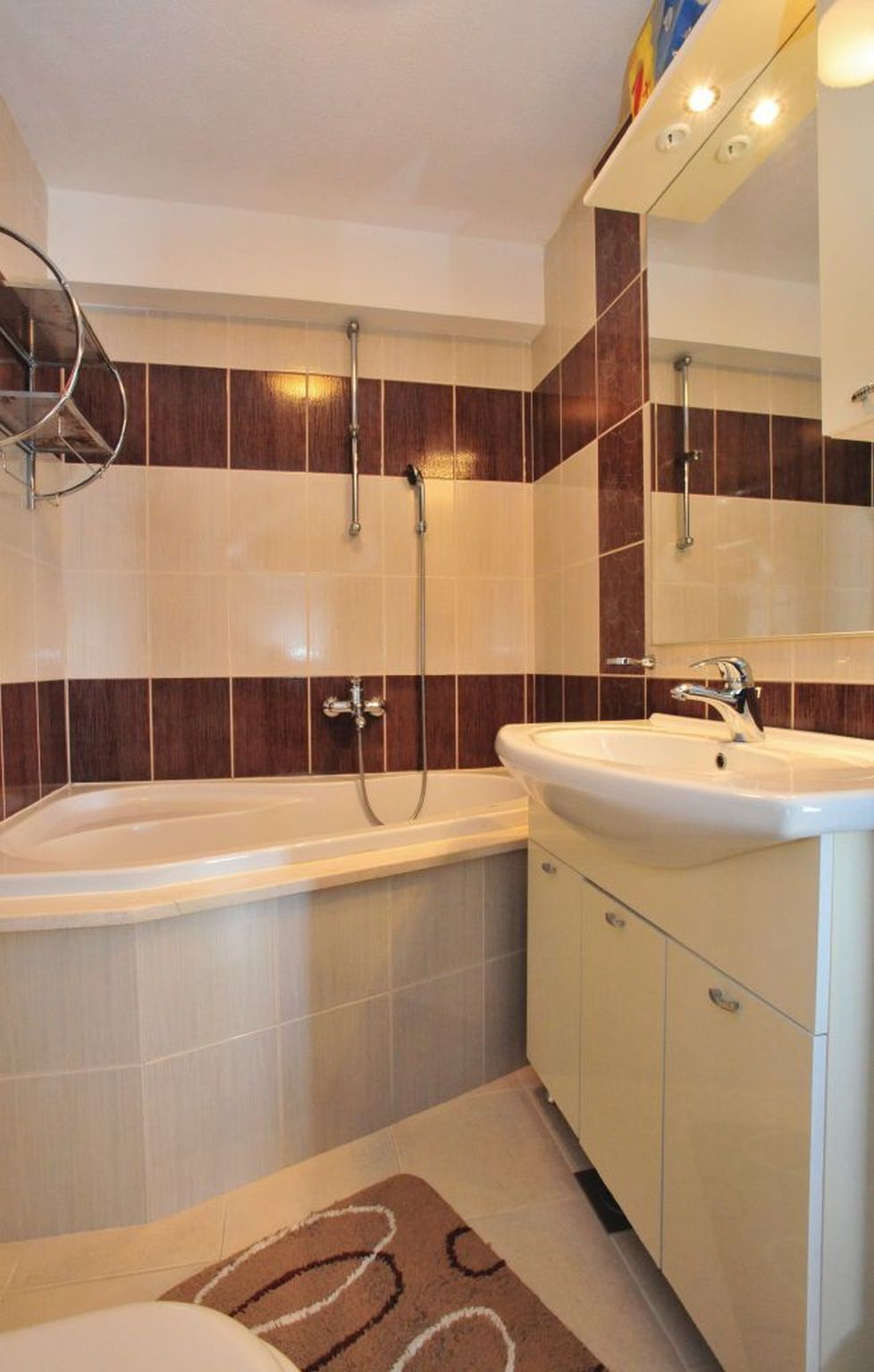 Apartments Pavlinović 66501-A2