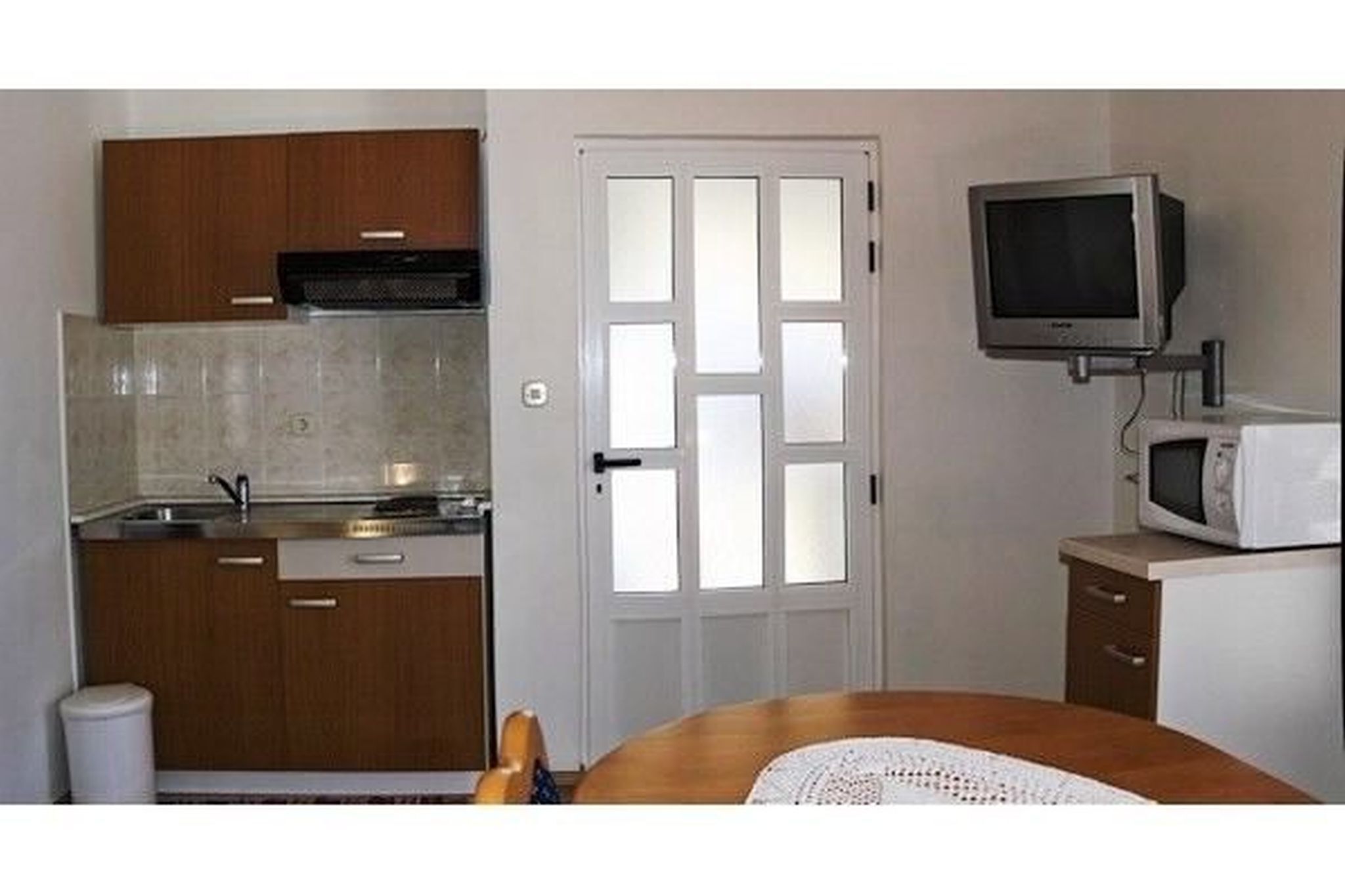 Apartments and Rooms Florijan 52371-A2