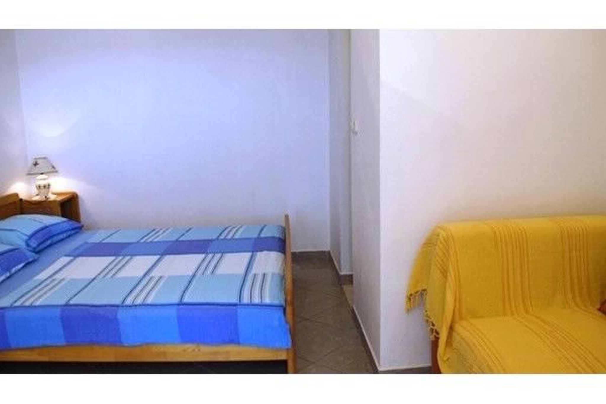 Apartments and Rooms Florijan 52371-S1