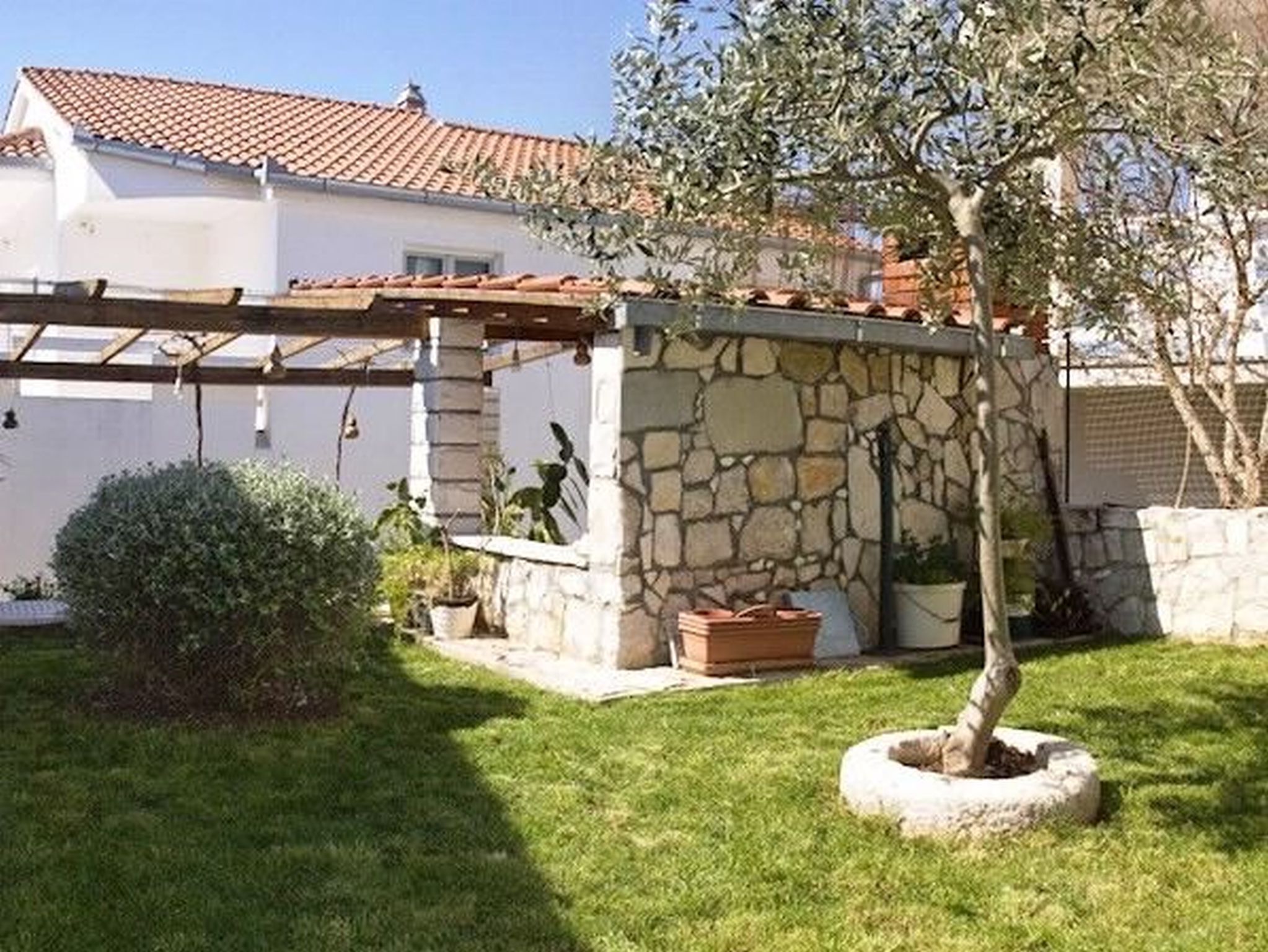 Apartments and Rooms Florijan 52371-A1