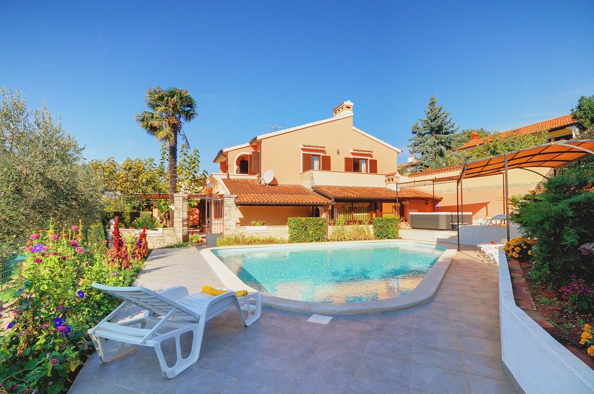 Casa Nicole 74334-A1