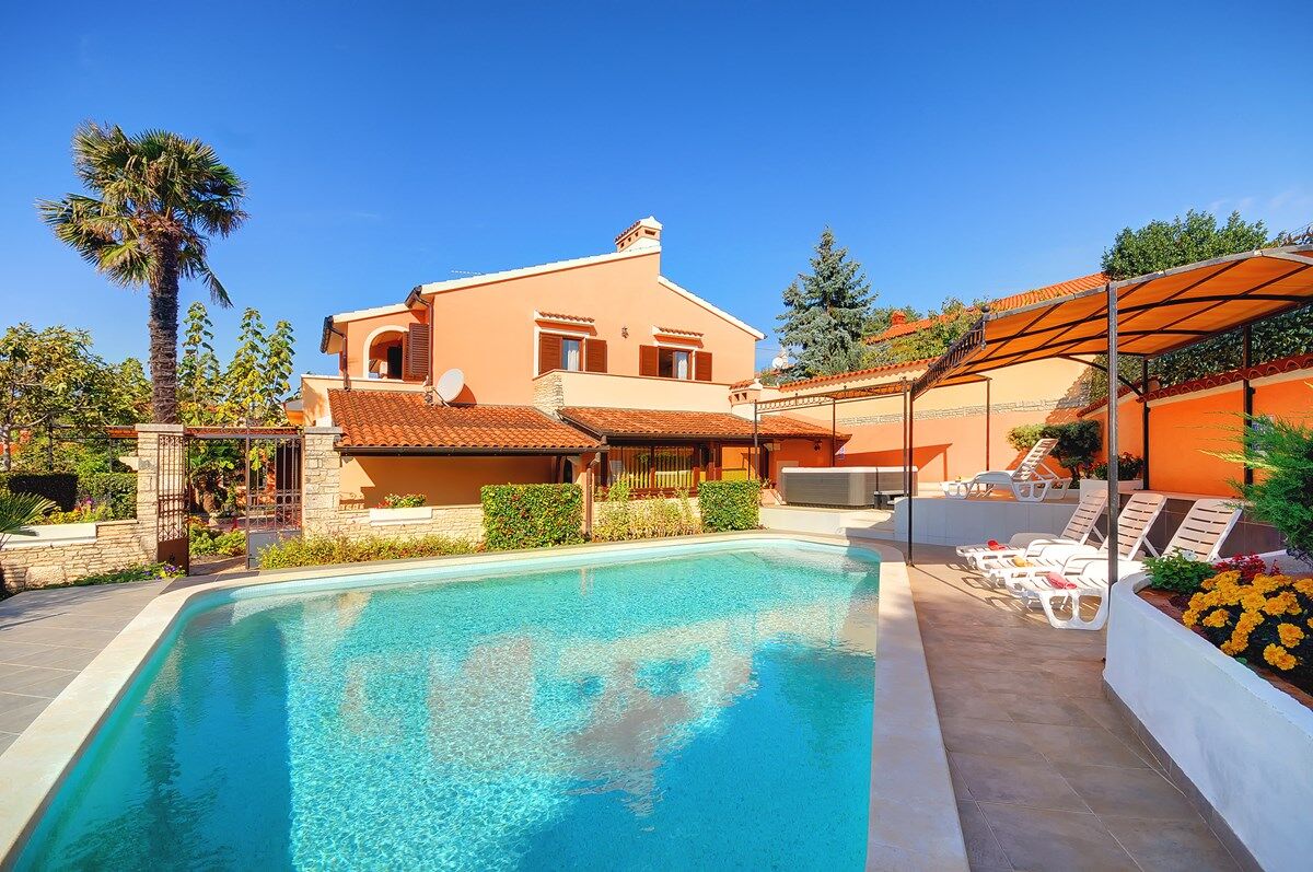 Casa Nicole 74334-A1