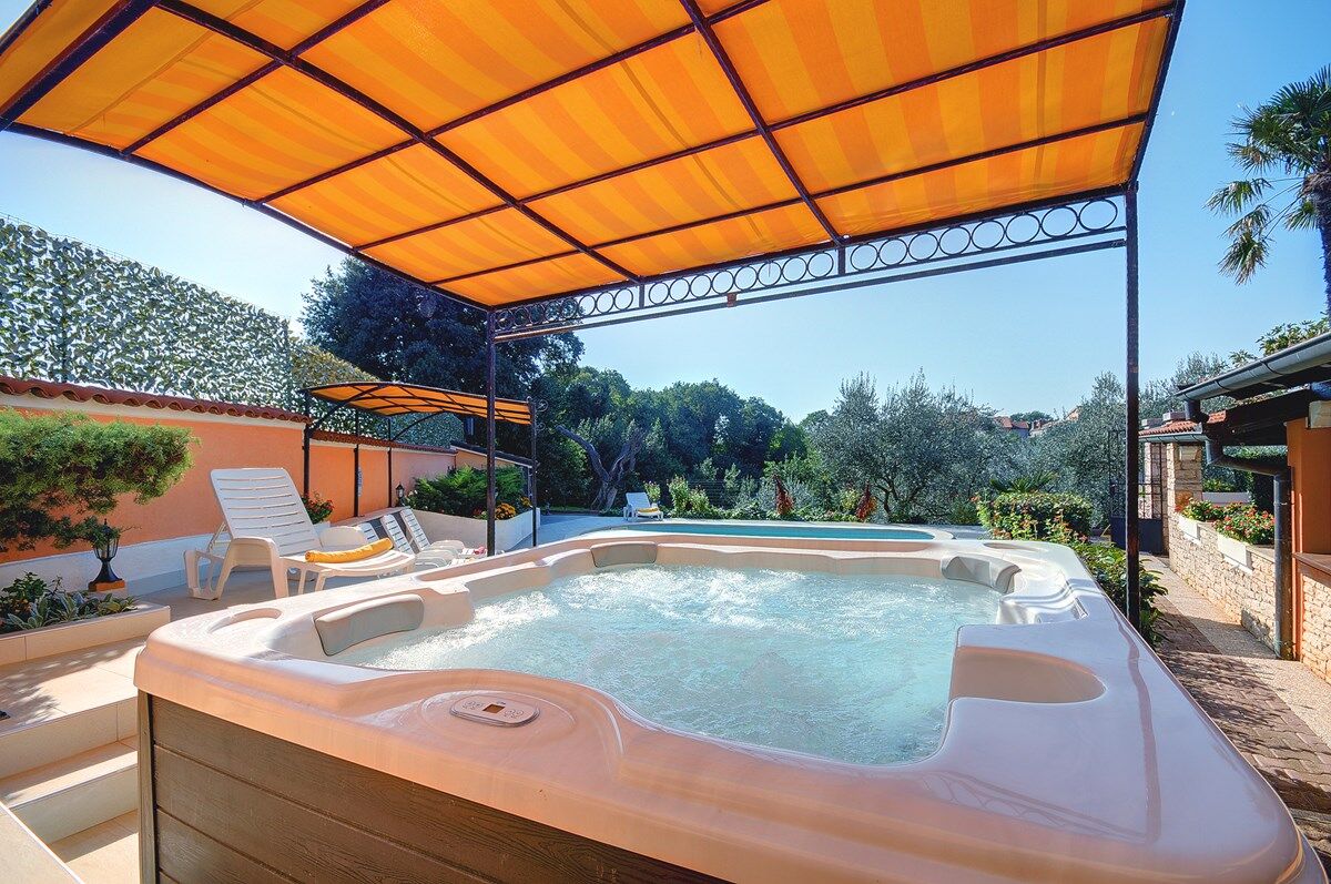 Casa Nicole 74334-A1