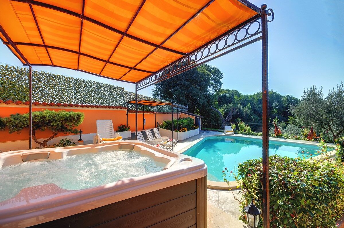 Casa Nicole 74334-A1