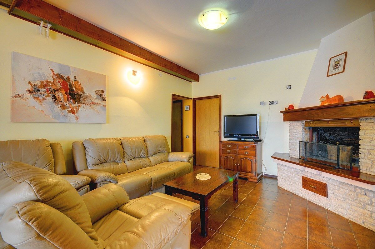 Casa Nicole 74334-A1