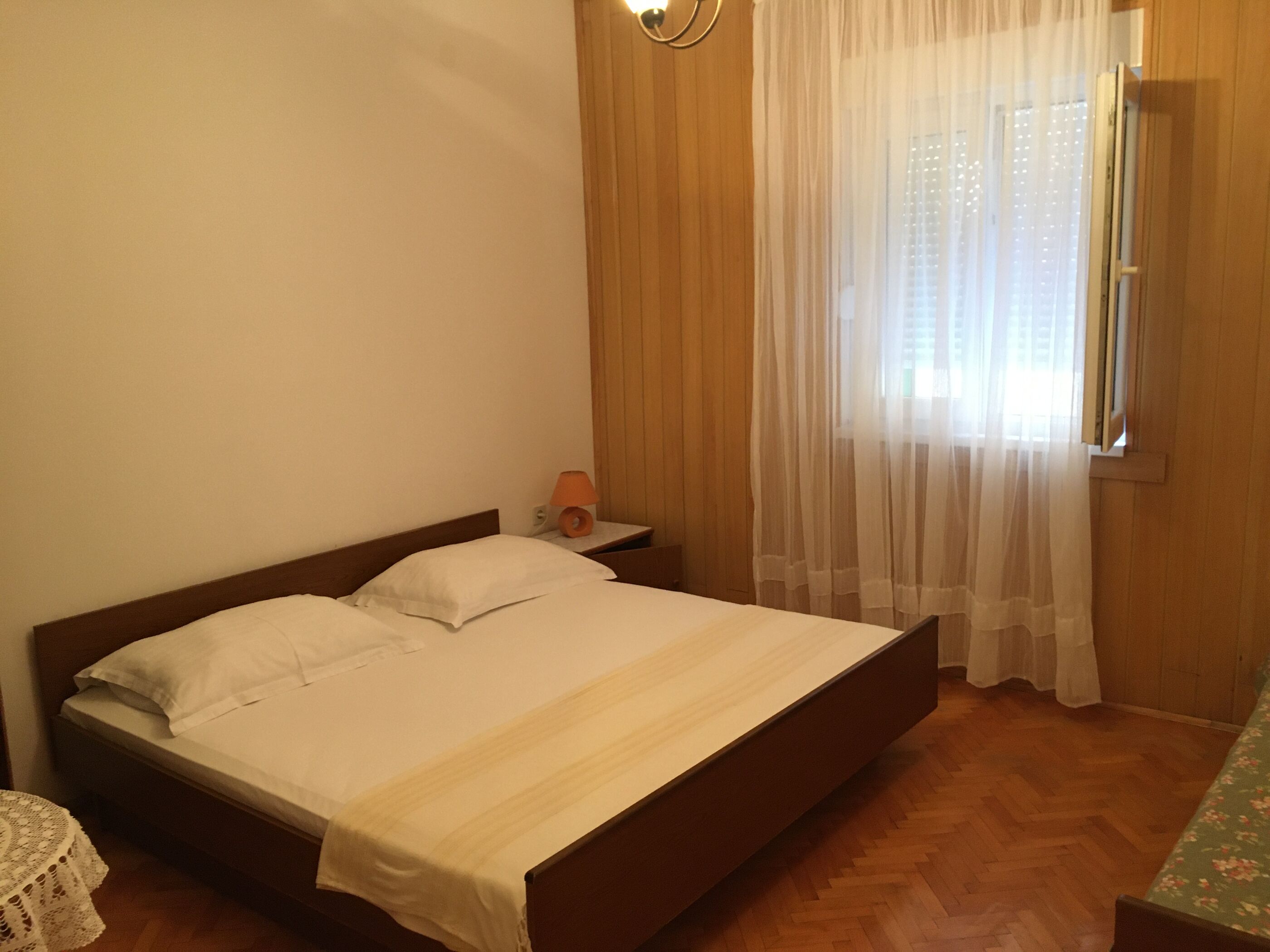 Apartments Soline 34204-A2