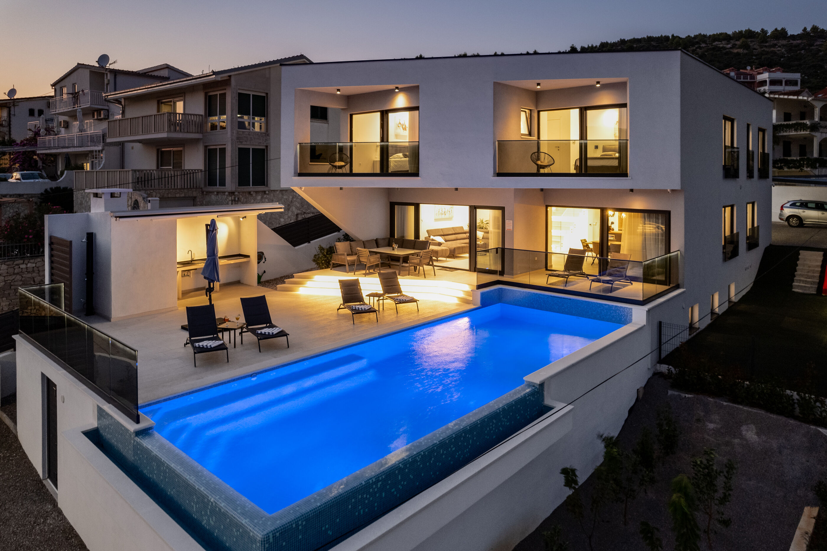 Photo of Villa Summer side