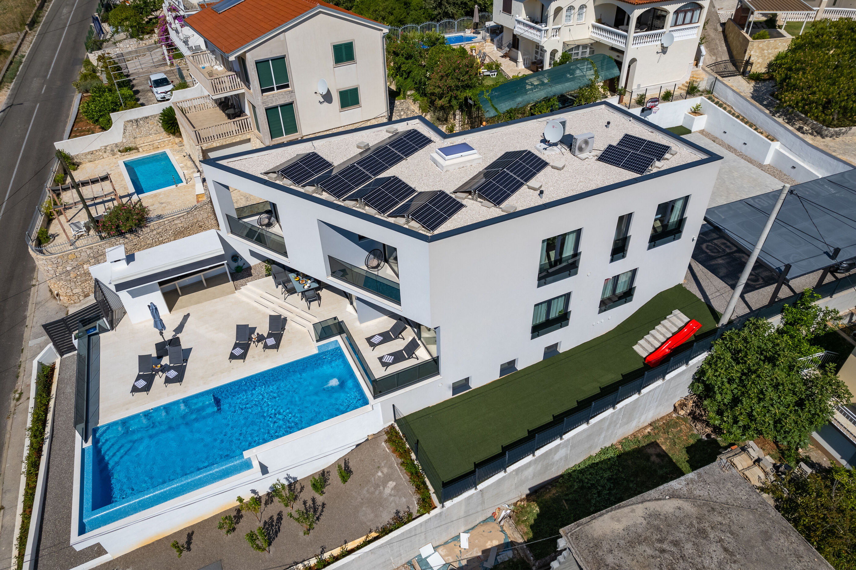 Photo of Villa Summer side