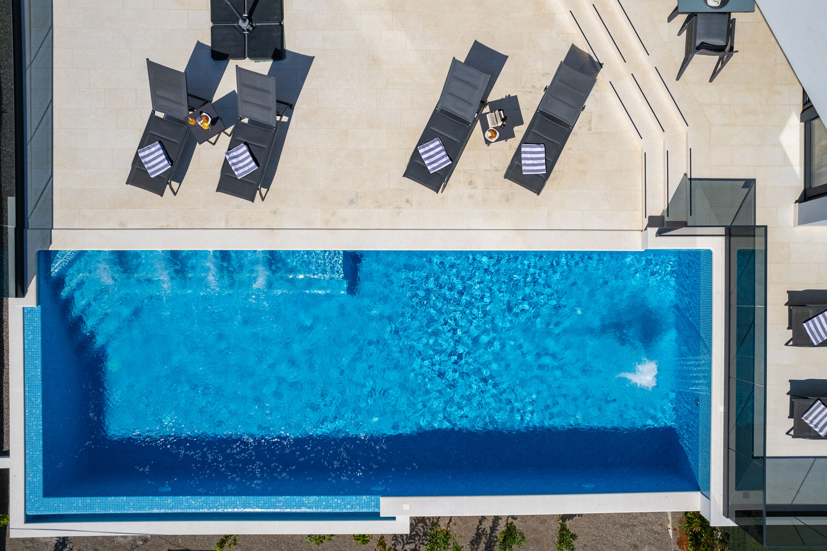 Photo of Villa Summer side