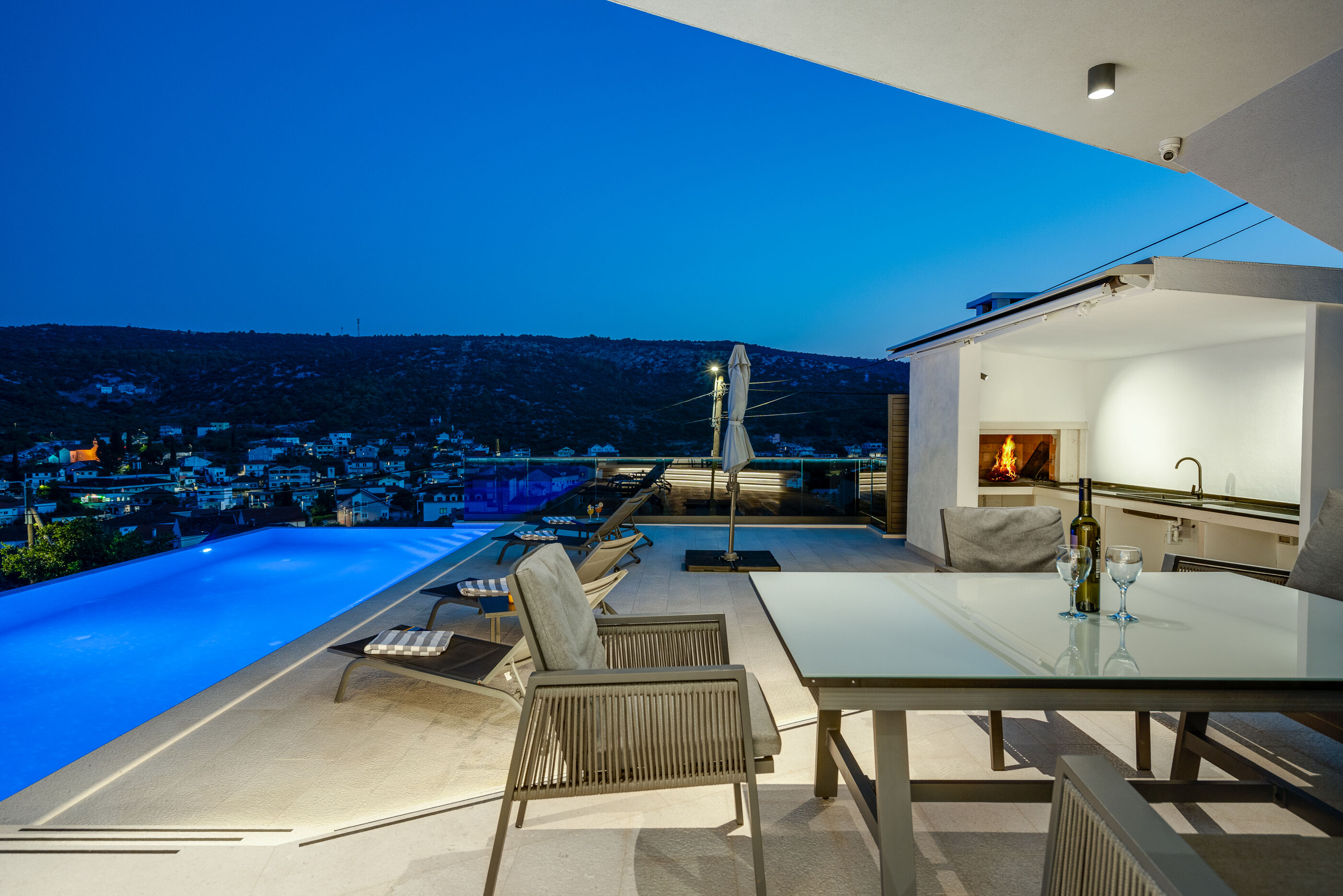 Photo of Villa Summer side