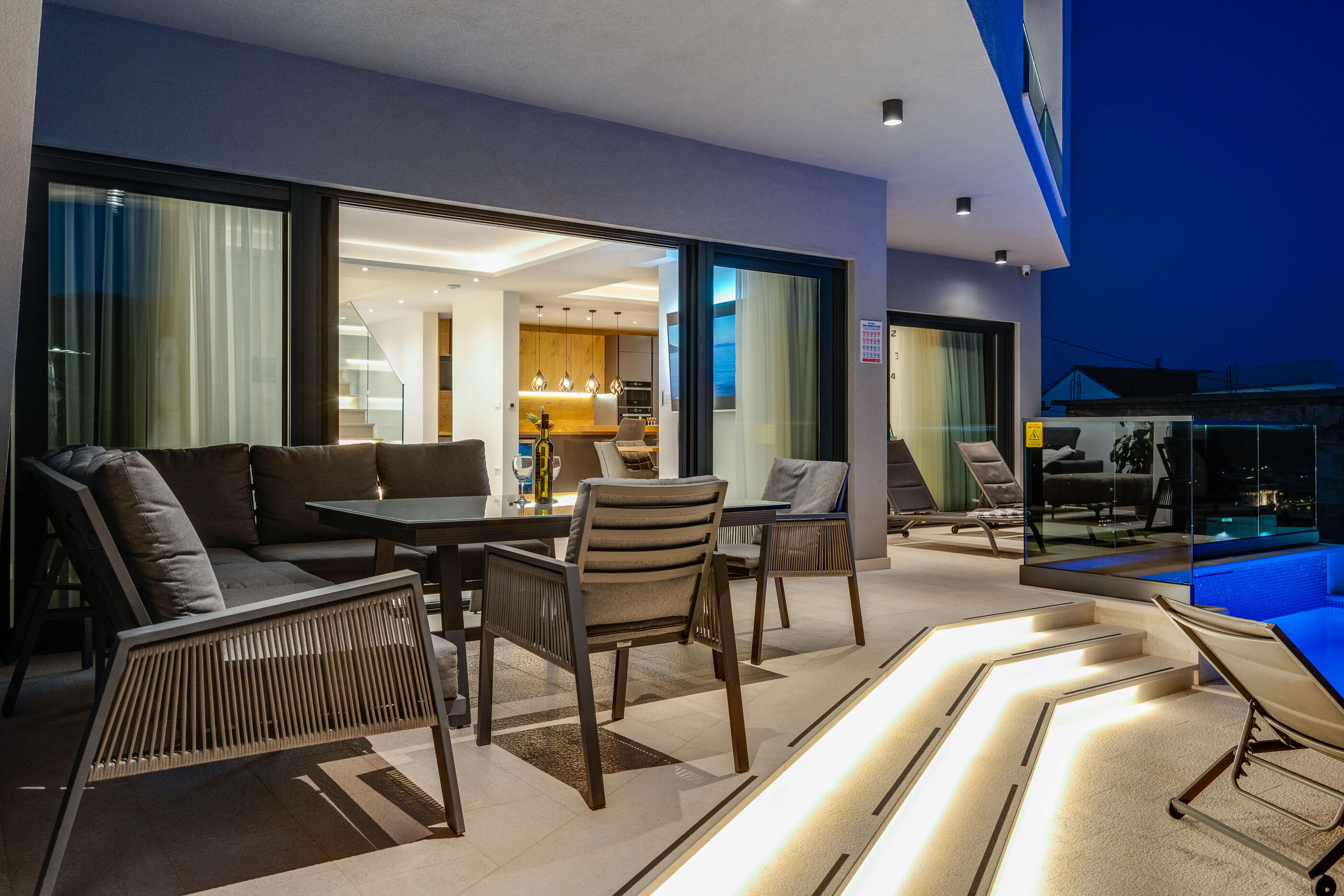 Photo of Villa Summer side