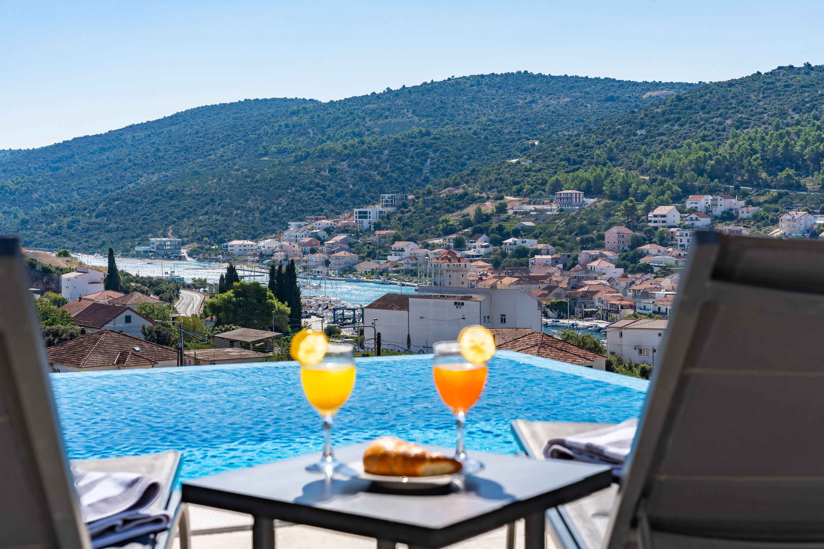 Photo of Villa Summer side