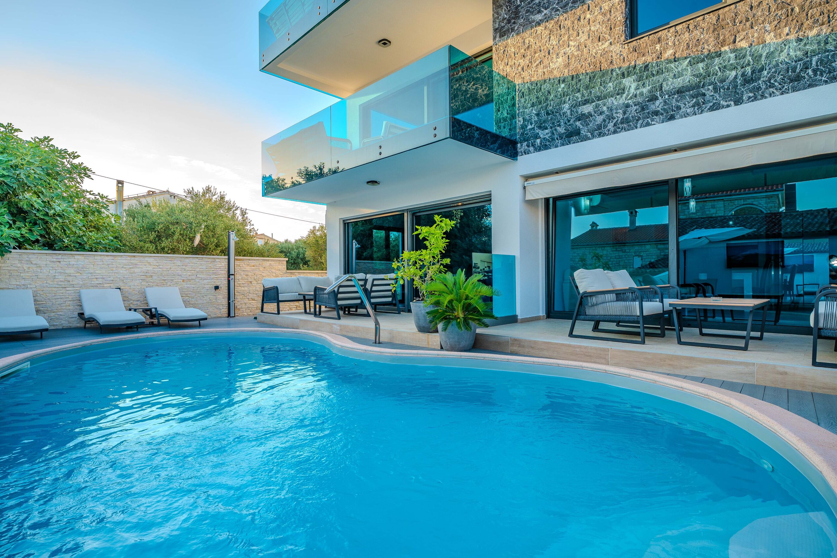 Apartments Luxury Villa Maloca 46111-A1