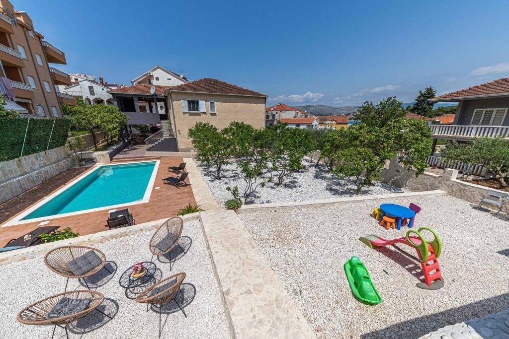Apartments Piveta 115621-A1