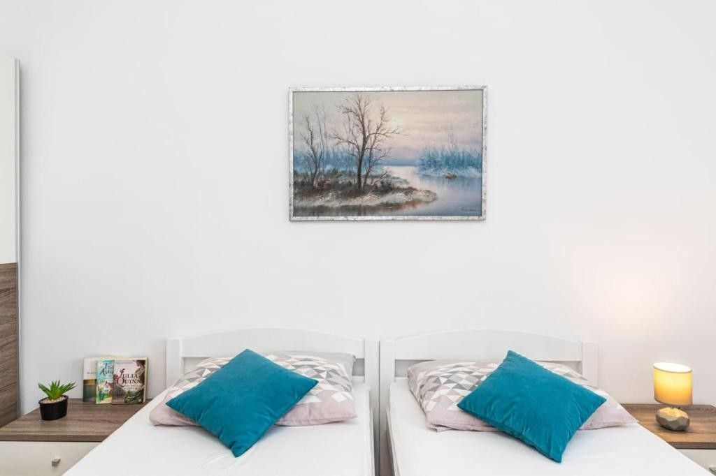 Apartments Piveta 115621-A2