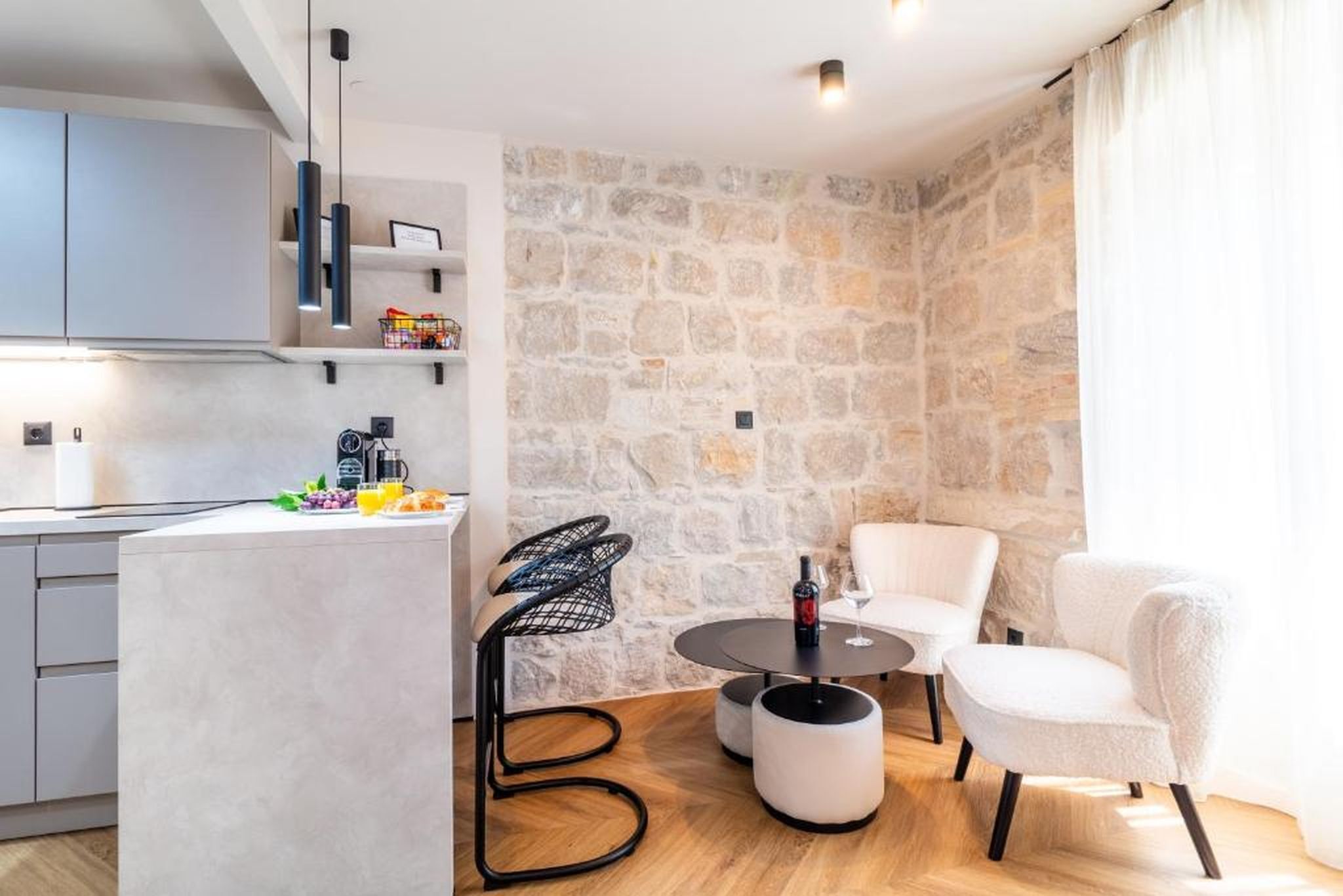 Apartments Centre In Stone House 115631-A1