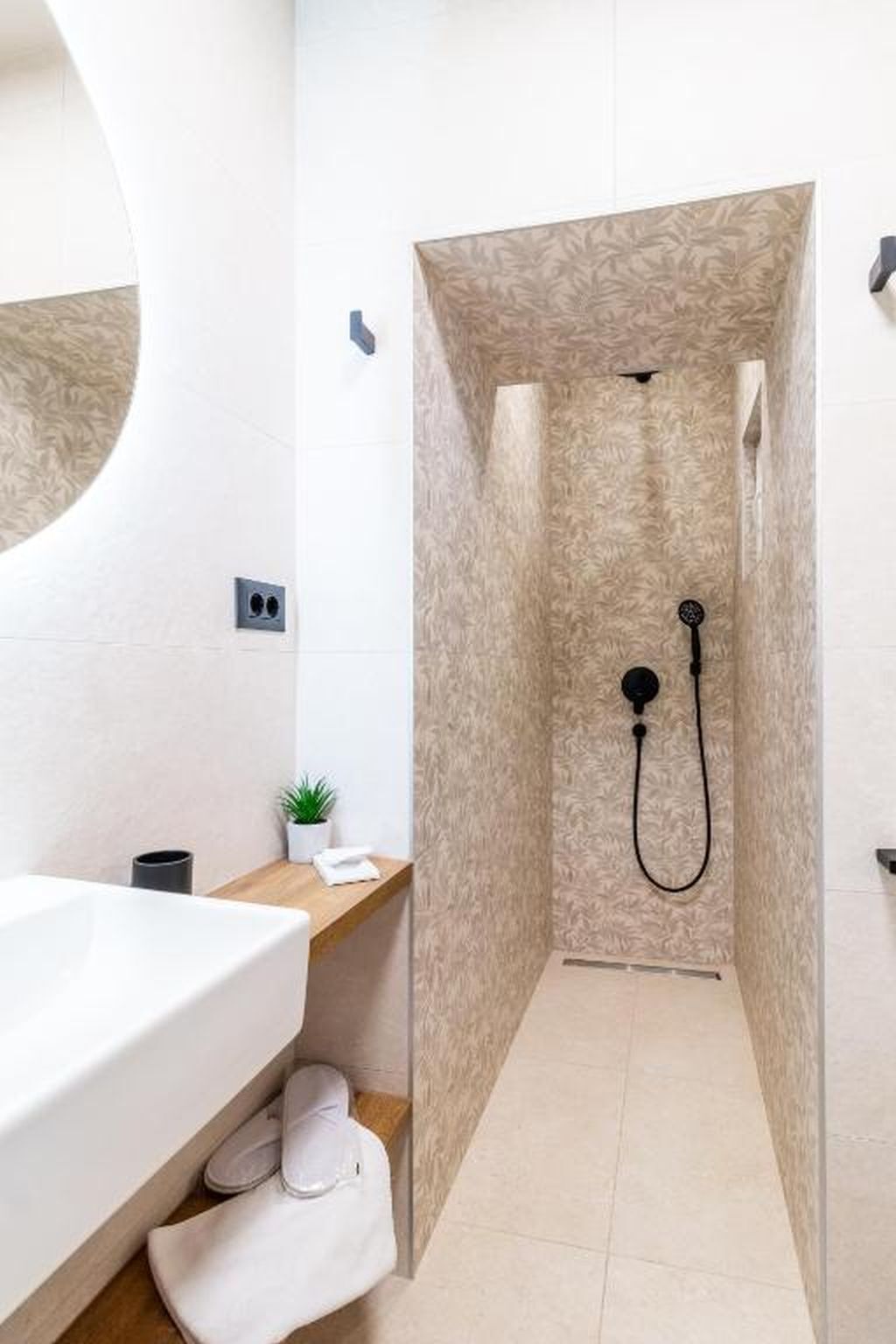 Apartments Centre In Stone House 115631-A1