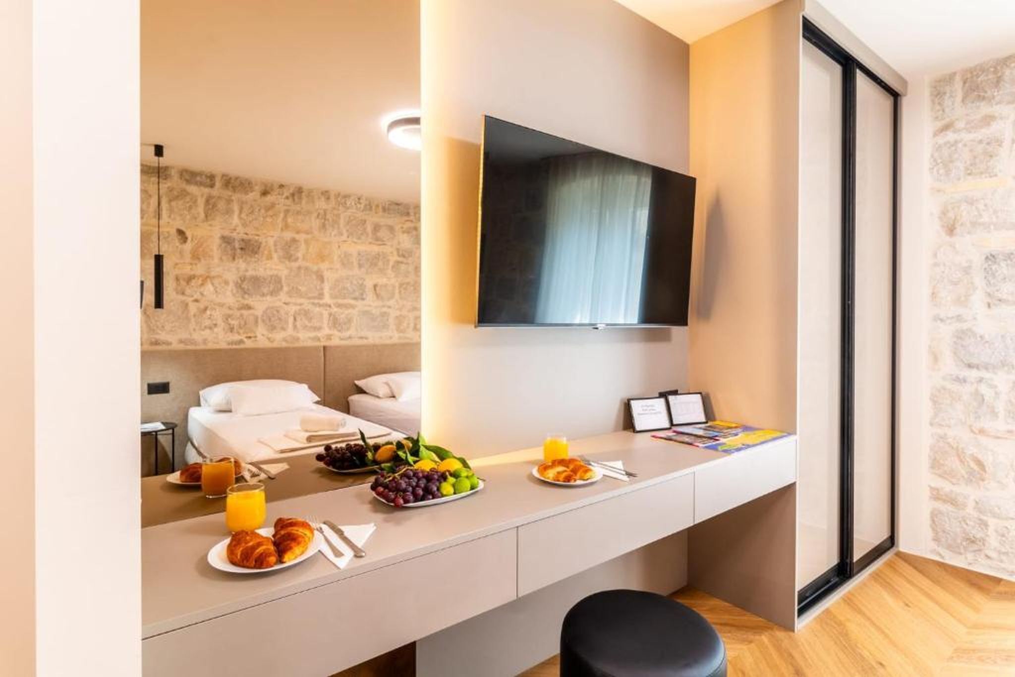 Apartments Centre In Stone House 115631-A2