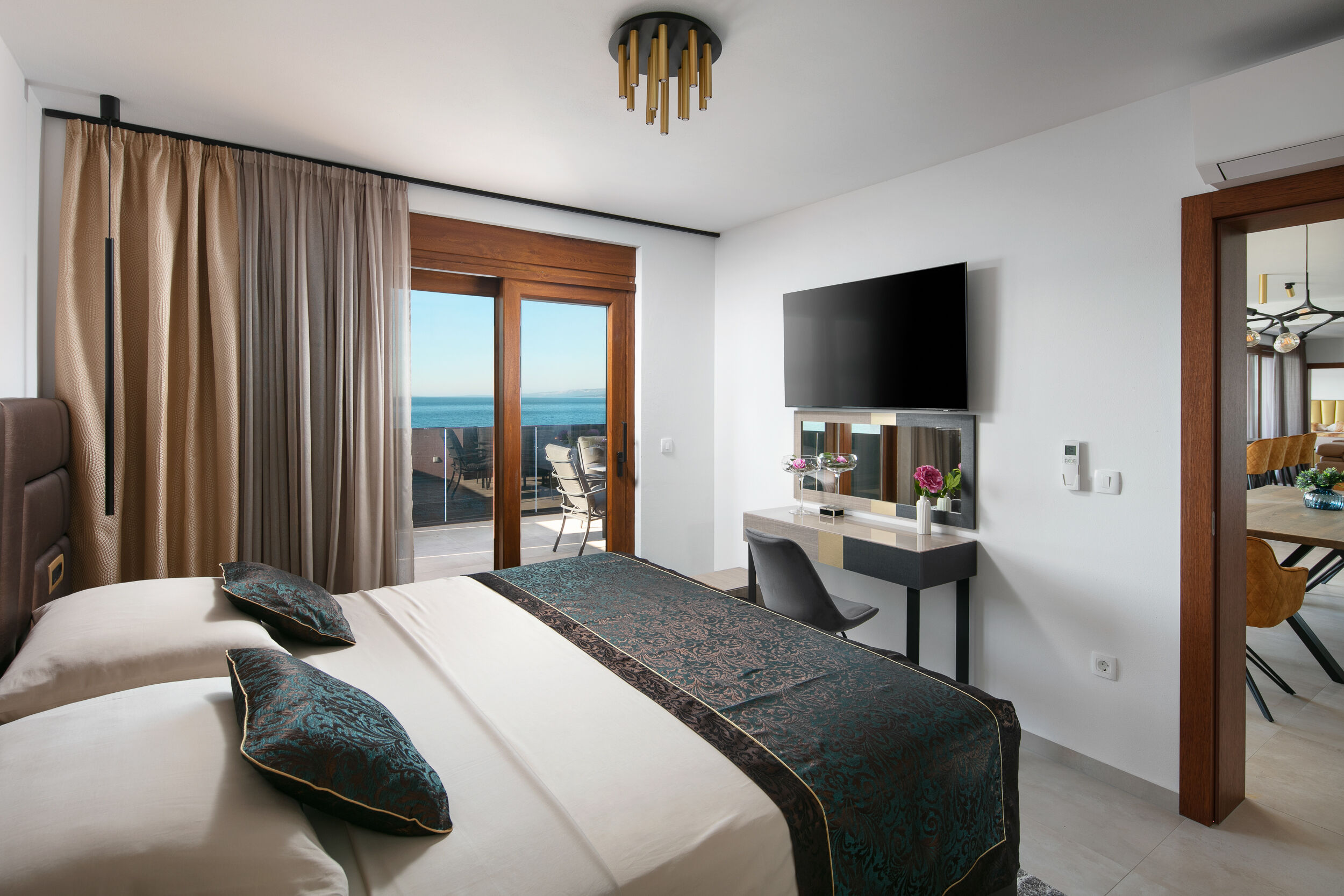 Villa Resort Malibu Imperial 64131-K1