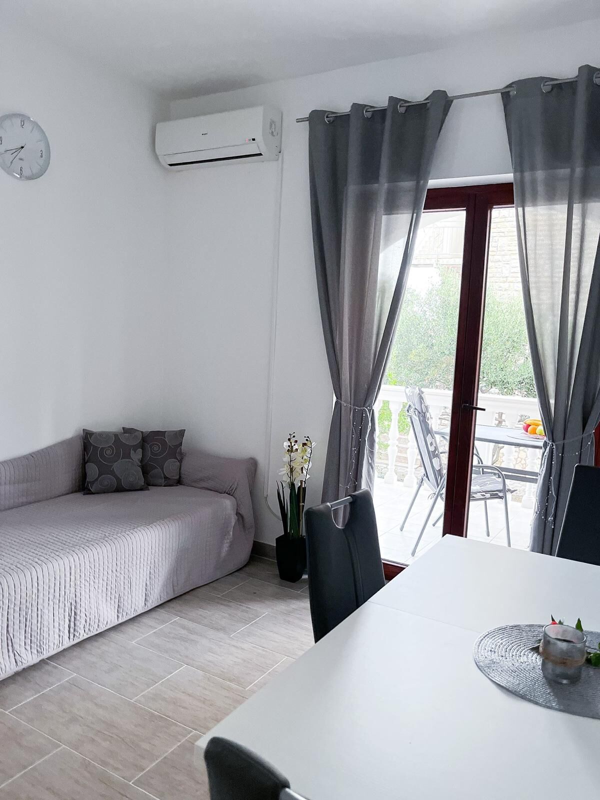 Apartments Denis 115721-A2