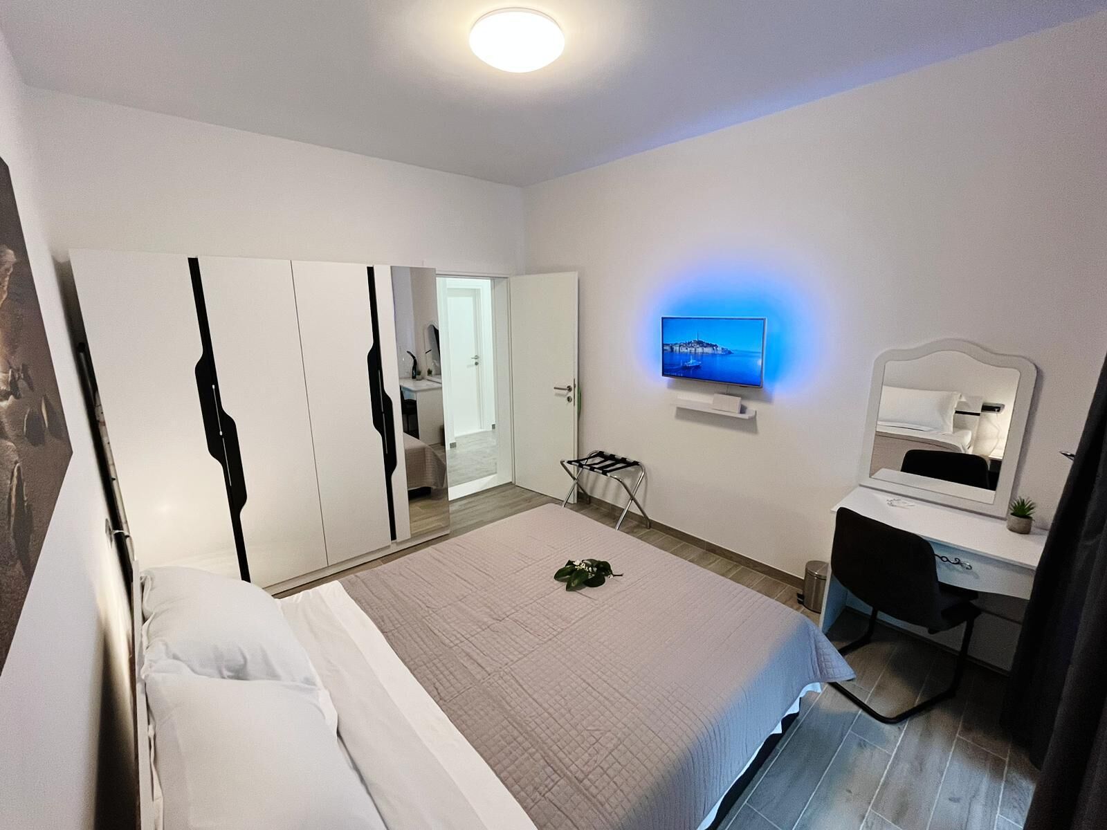 Apartments Denis 115721-A1