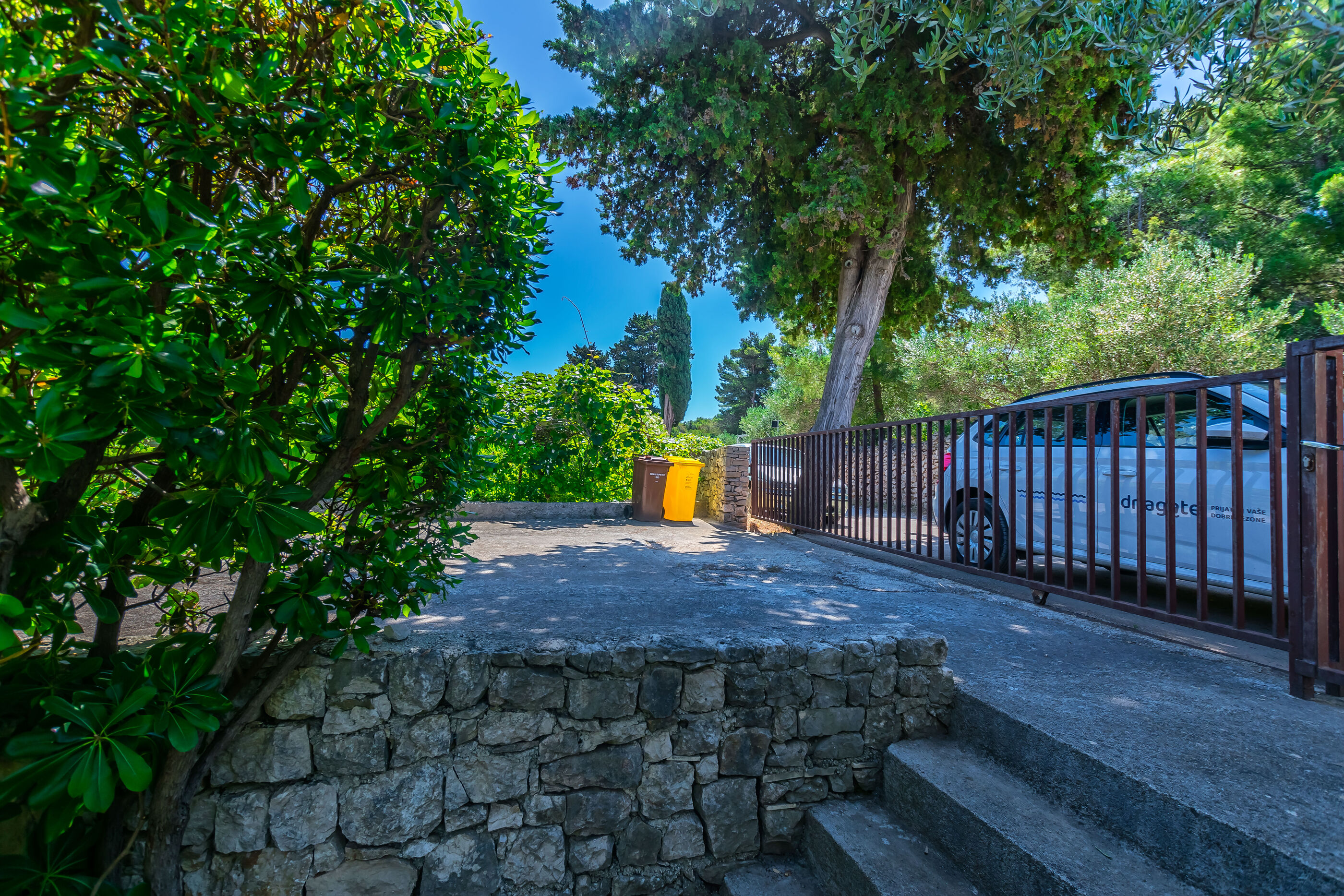 Apartments Vuli 94751-A1