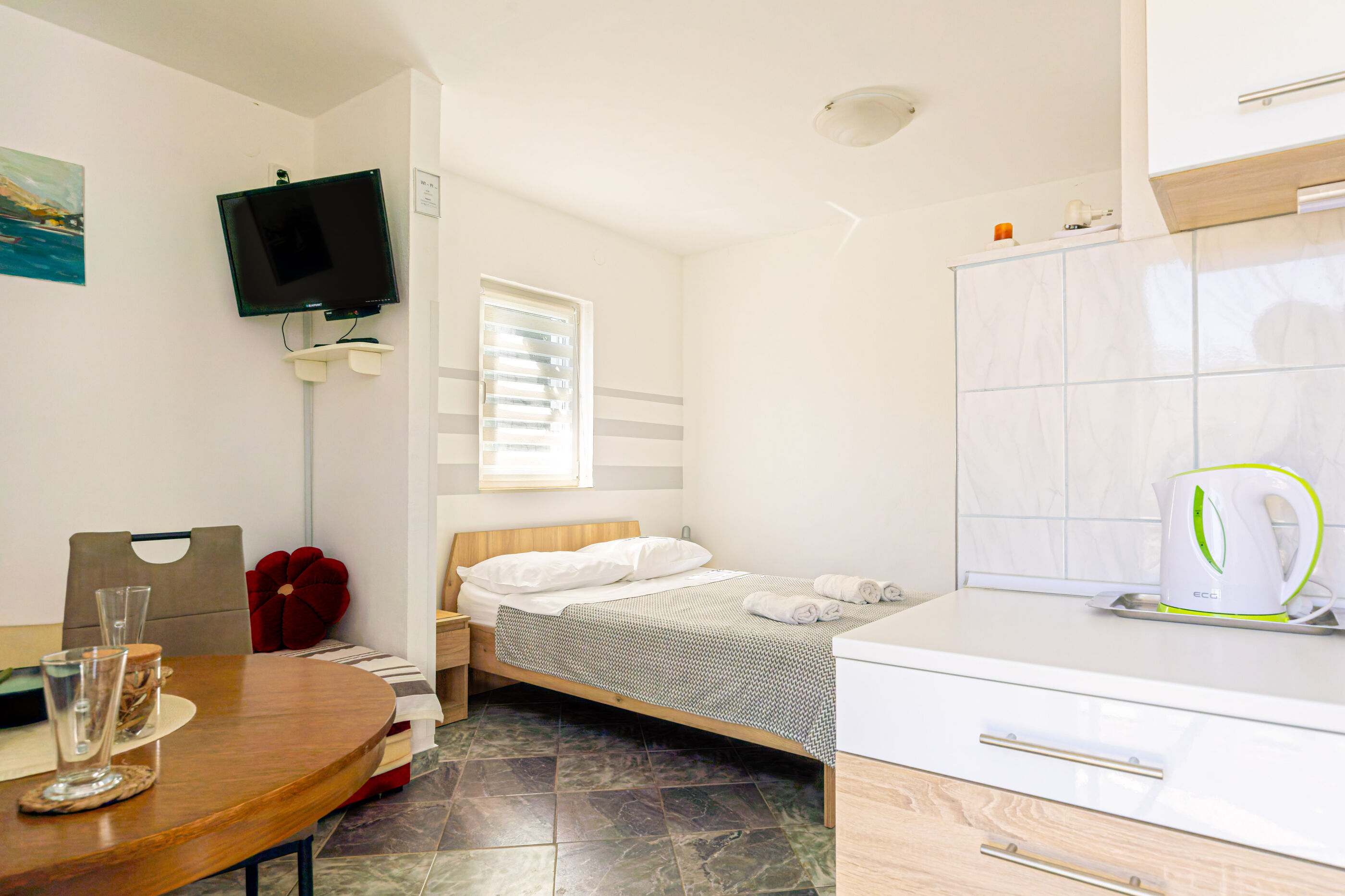 Apartments Naki 10487-A1
