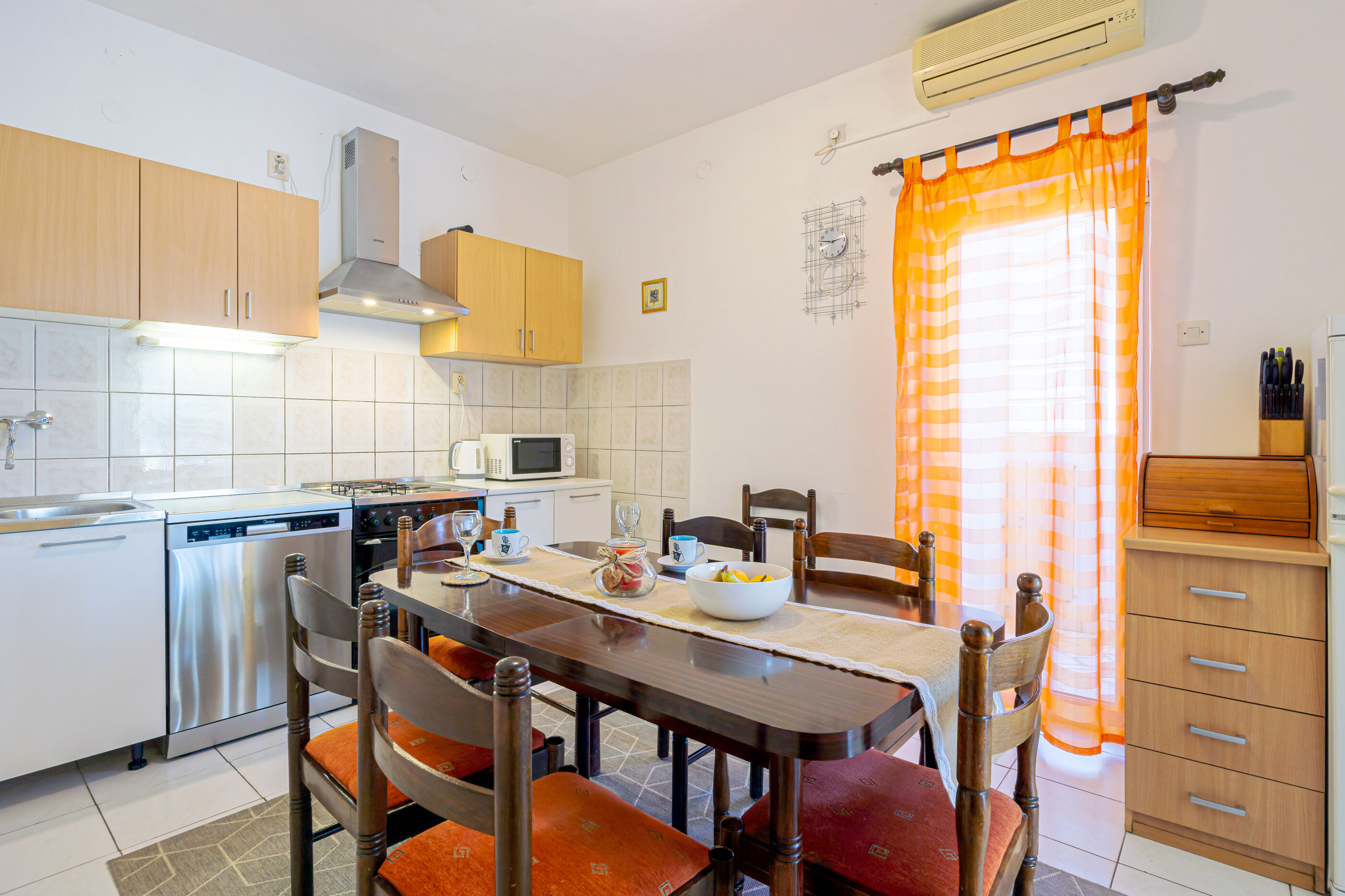 Apartments Naki 10487-A2
