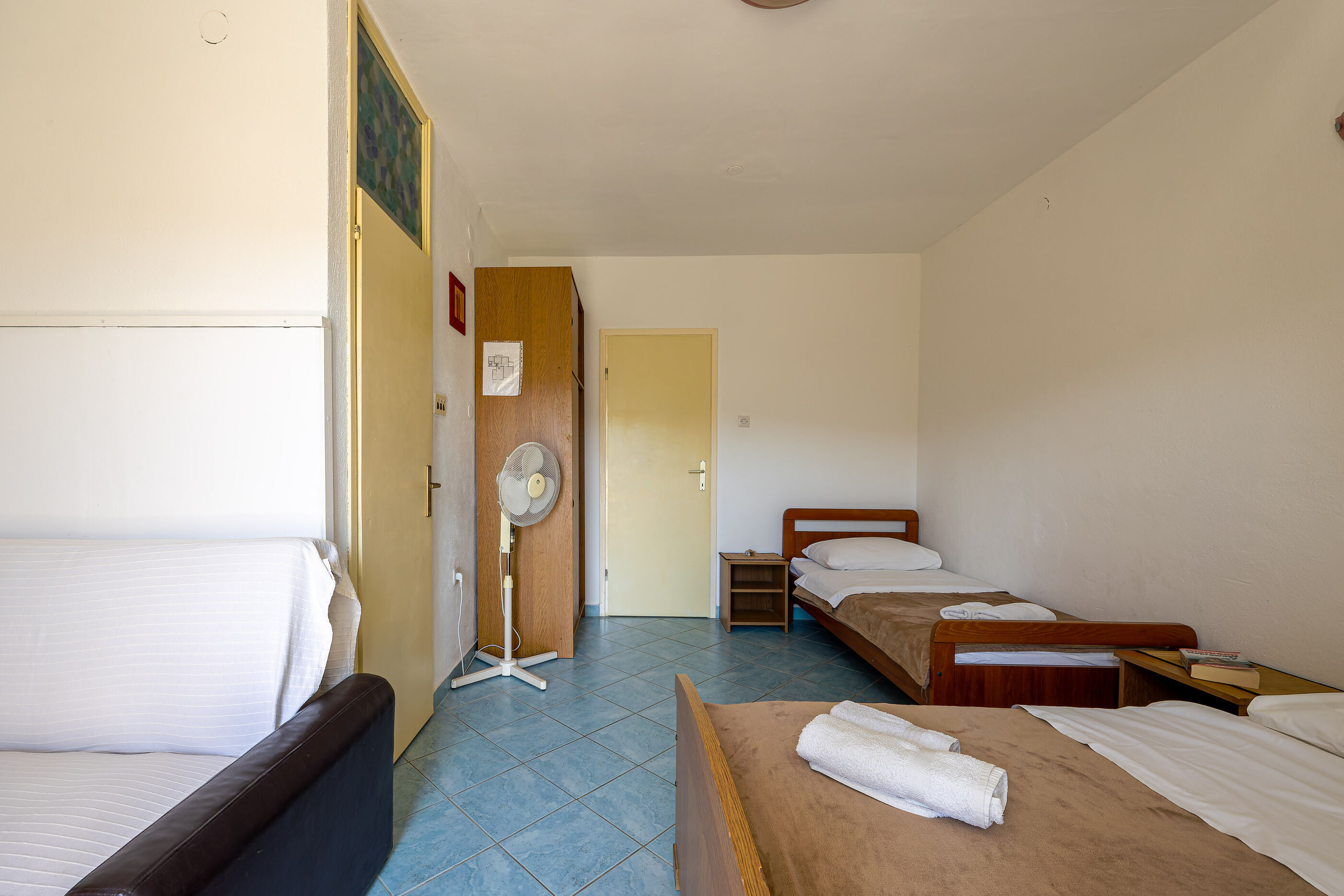 Apartments Naki 10487-A2